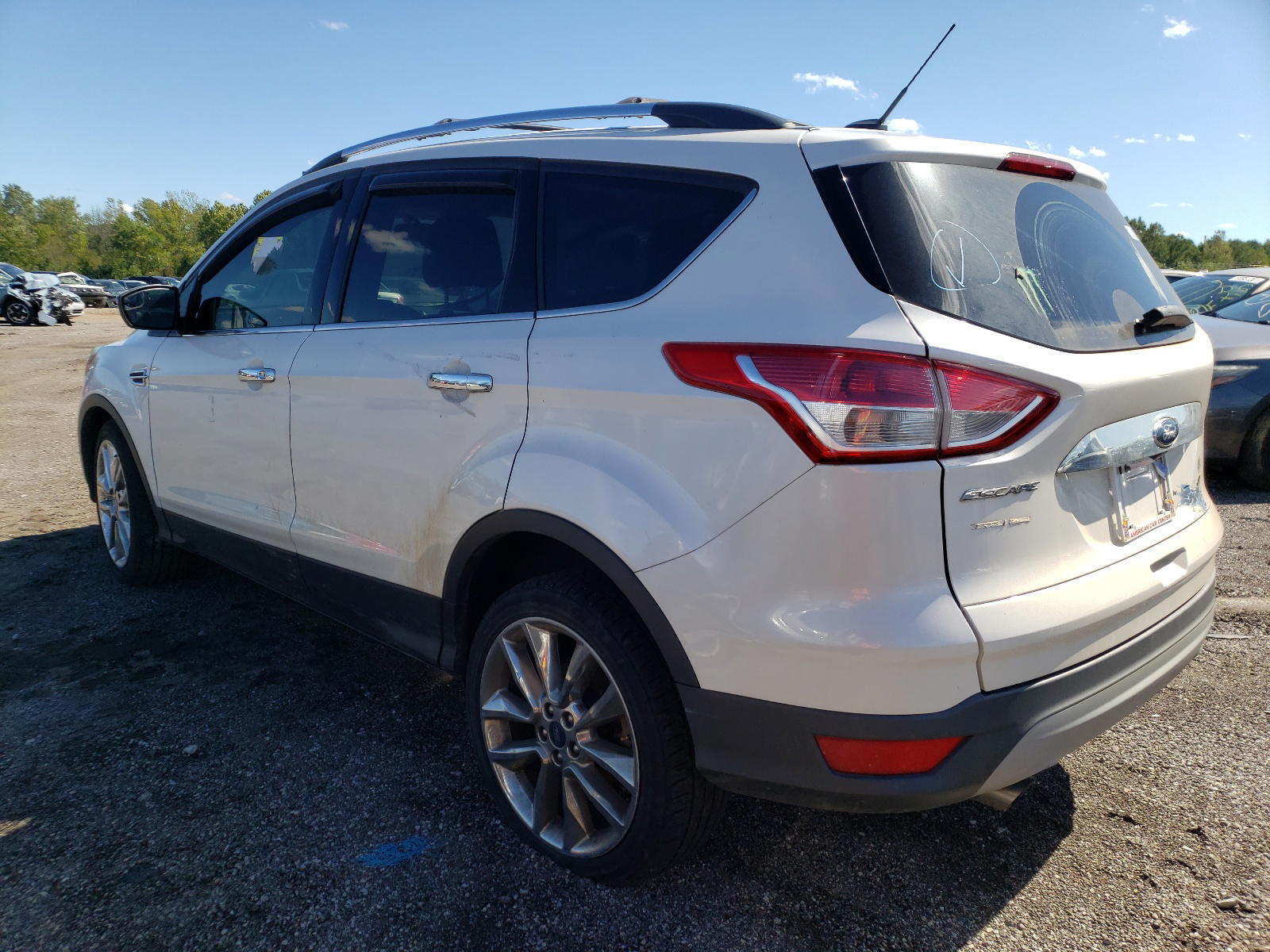 Photo 3 from auction – 2016 FORD ESCAPE with VIN 1FMCU0G75GUA94637