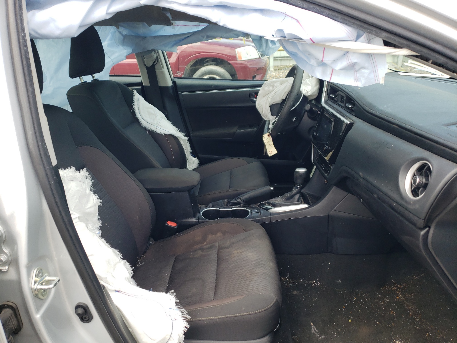 Photo 5 from auction – 2019 TOYOTA COROLLA L with VIN 2T1BURHE1KC197951