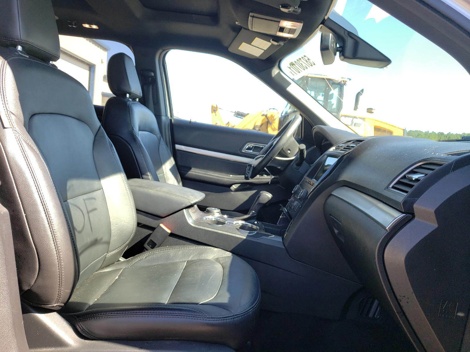 Photo 5 from auction – 2018 FORD EXPLORER X with VIN 1FM5K8D88JGB94151