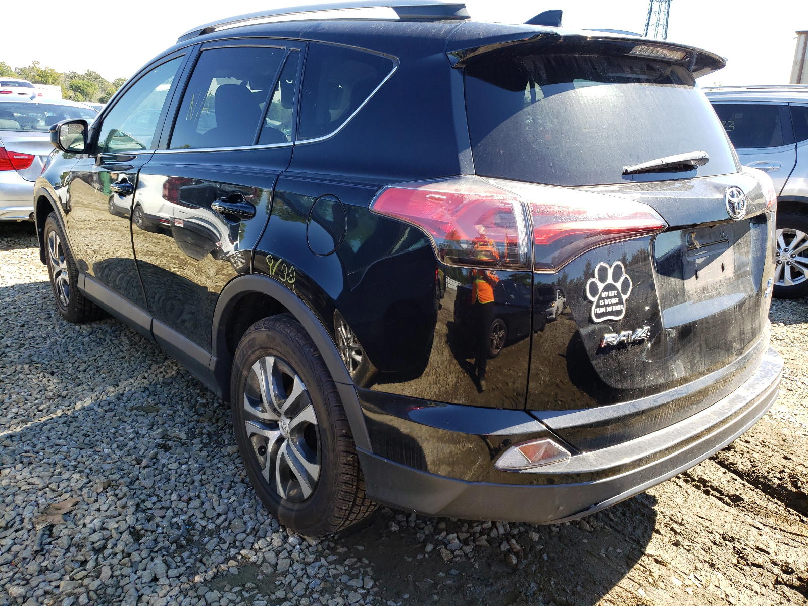 Photo 3 from auction – 2016 TOYOTA RAV4 LE with VIN 2T3BFREV5GW432962
