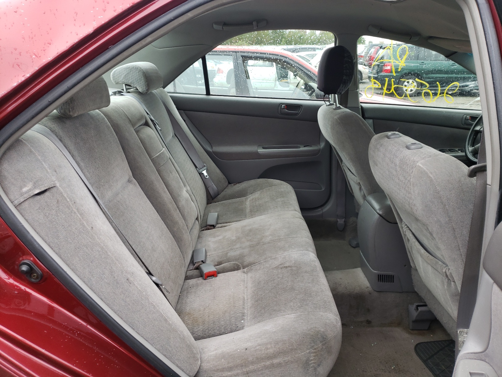 Photo 6 from auction – 2004 TOYOTA CAMRY LE with VIN JTDBE32K940269968