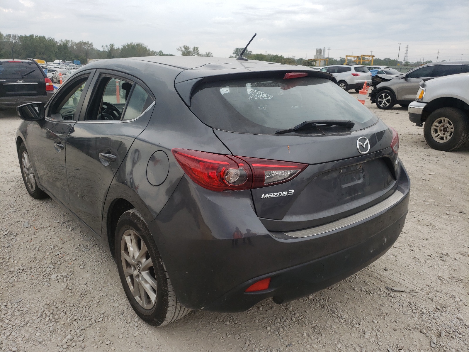 Photo 3 from auction – 2014 MAZDA 3 TOURING with VIN JM1BM1L78E1150502