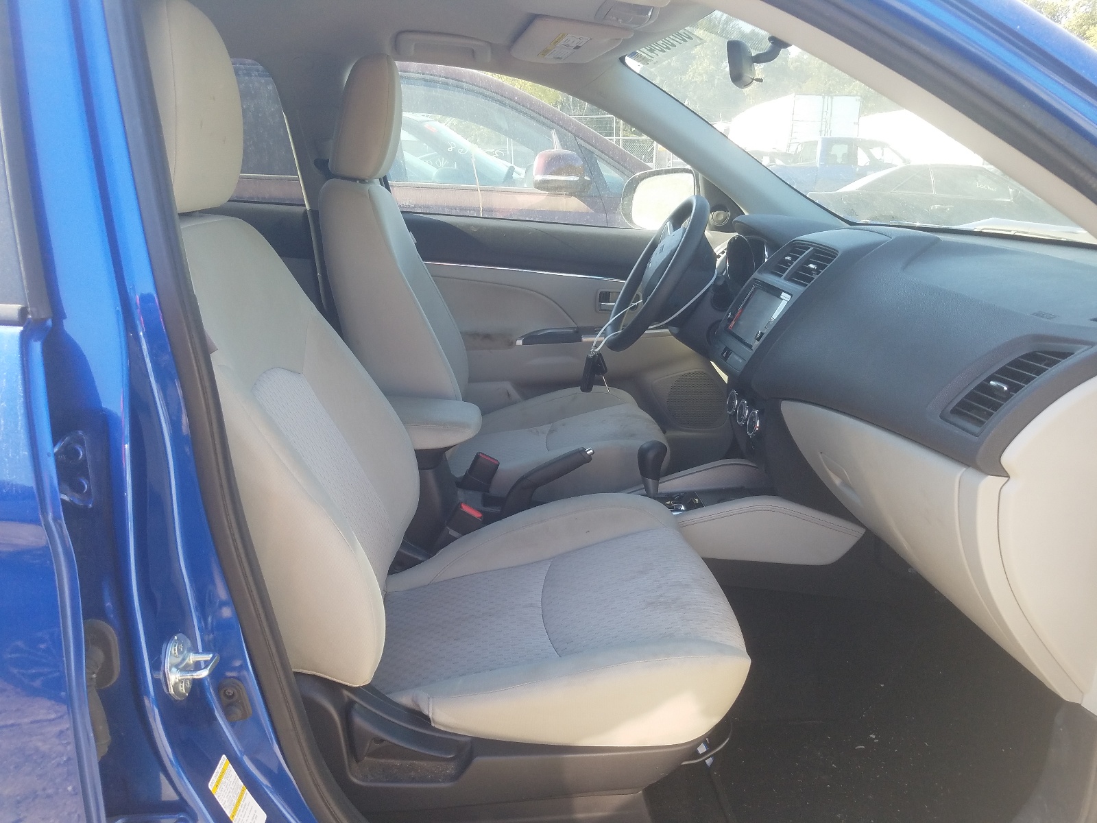 Photo 5 from auction – 2019 MITSUBISHI OUTLANDER with VIN JA4AP3AUXKU014464