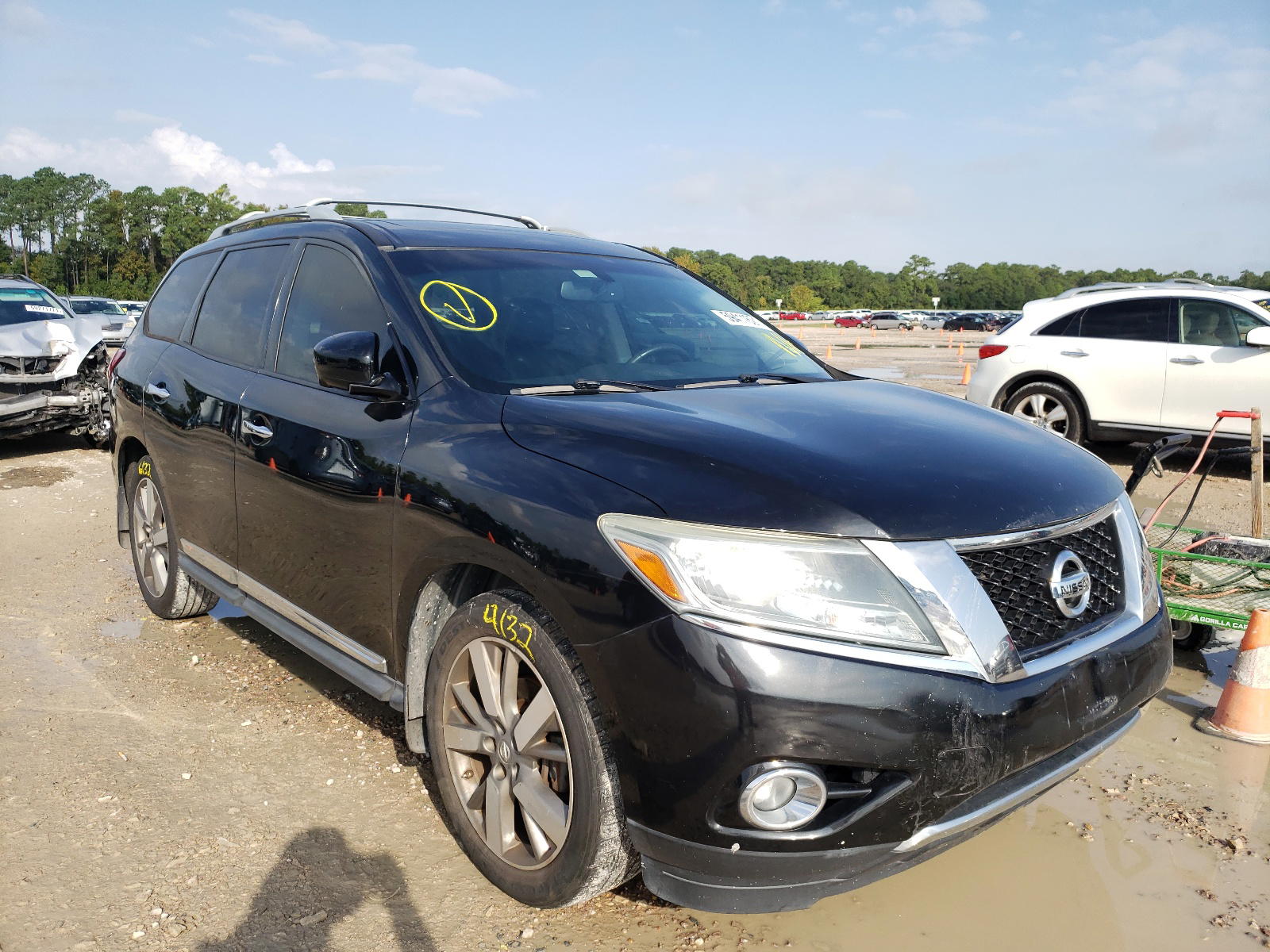 NISSAN PATHFINDER 2015 with VIN 5N1AR2MN7FC649857 - Photo from auction
