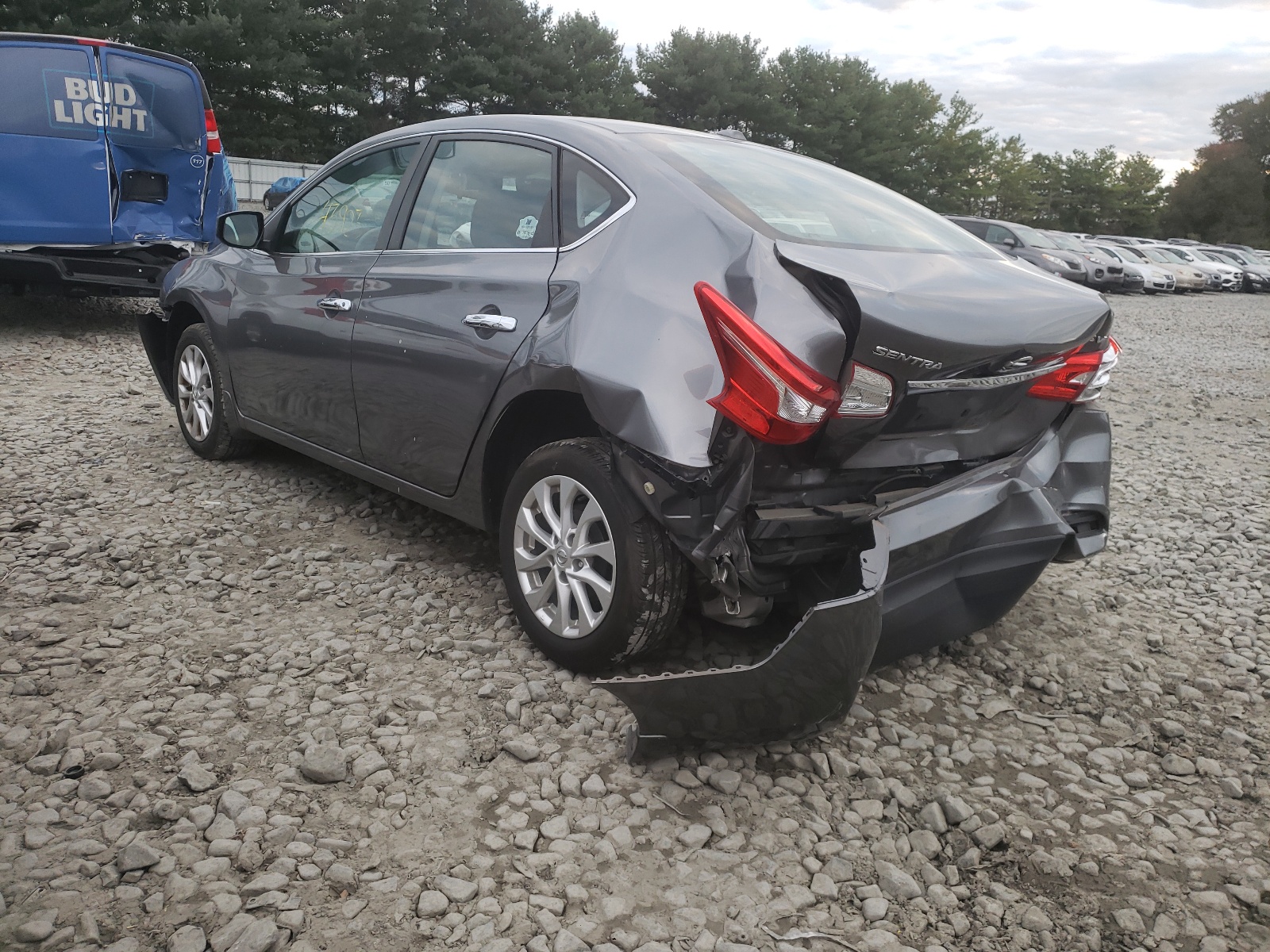 Photo 3 from auction – 2017 NISSAN SENTRA S with VIN 3N1AB7AP3HY374402
