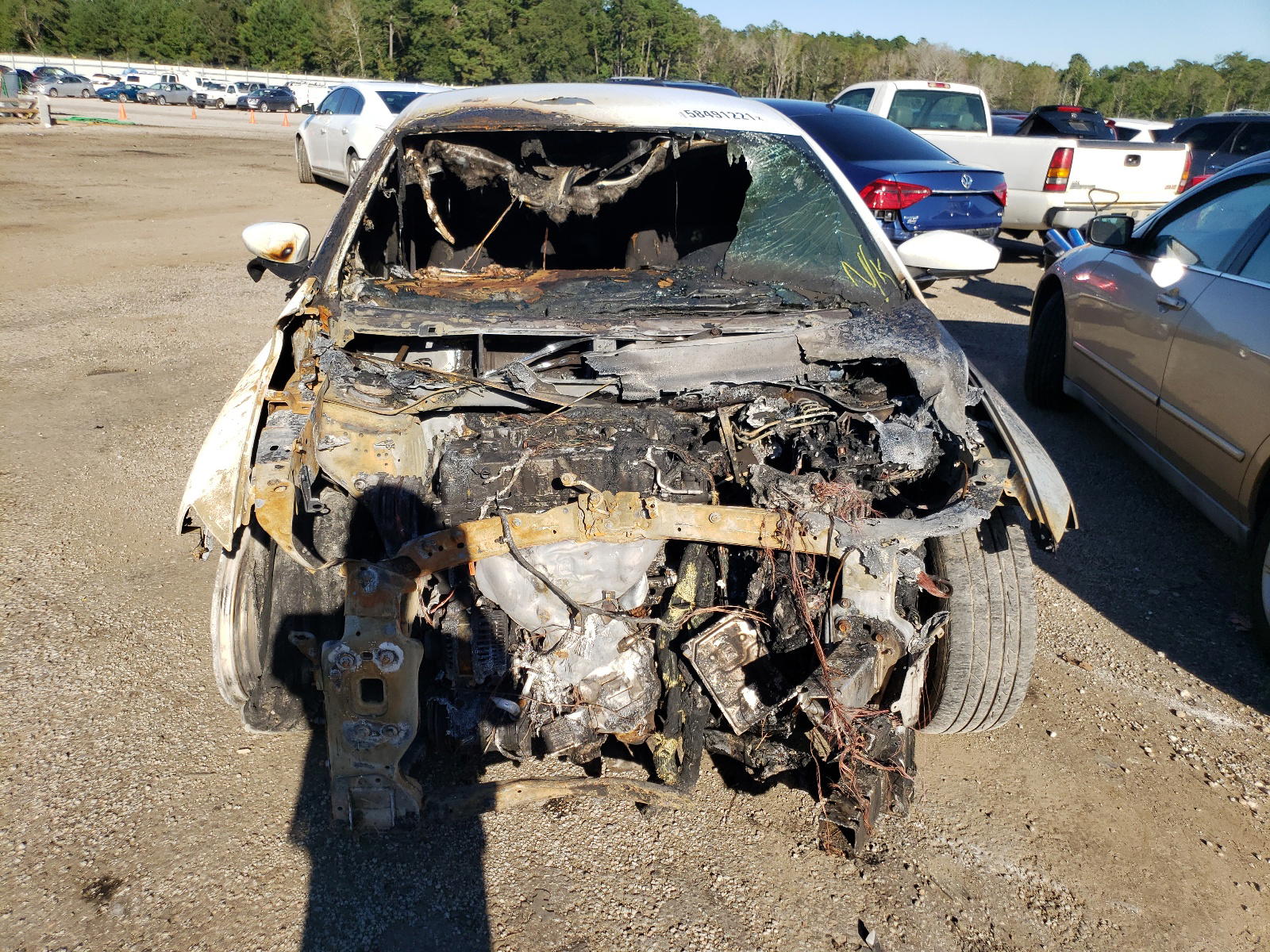 Photo 9 from auction – 2015 CHRYSLER 200 LIMITE with VIN 1C3CCCABXFN722758