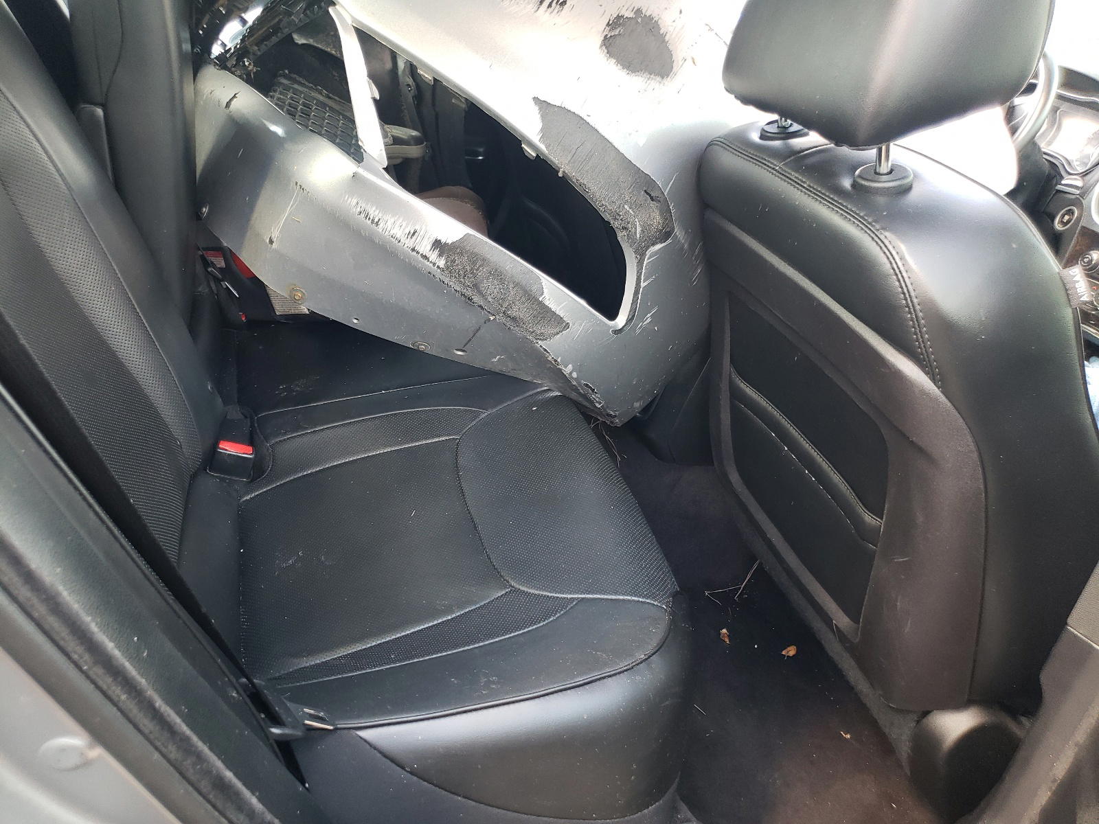 Photo 6 from auction – 2016 CHRYSLER 300C with VIN 2C3CCAKG0GH261725
