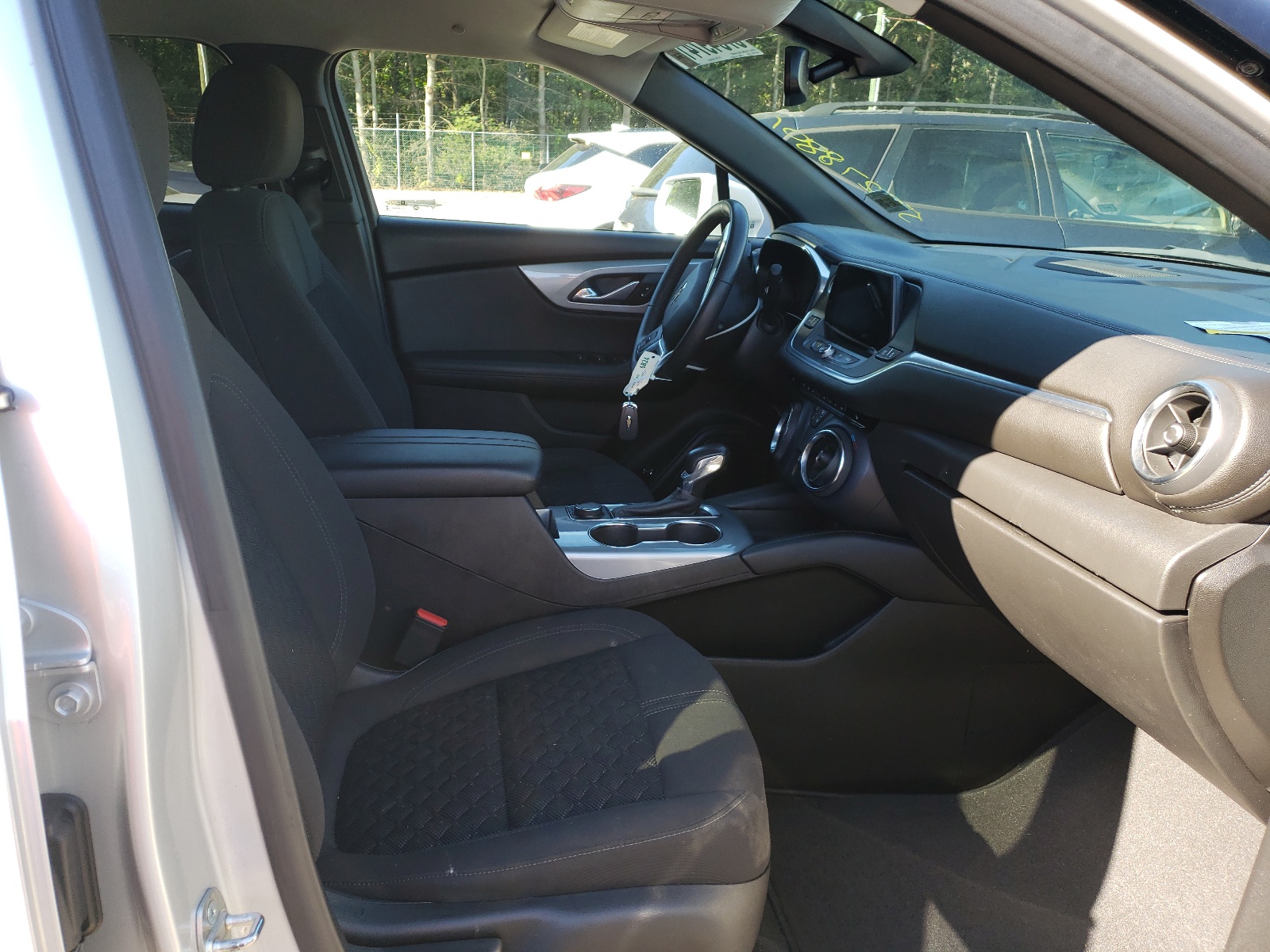 Photo 5 from auction – 2020 CHEVROLET BLAZER 1LT with VIN 3GNKBBRA2LS561850