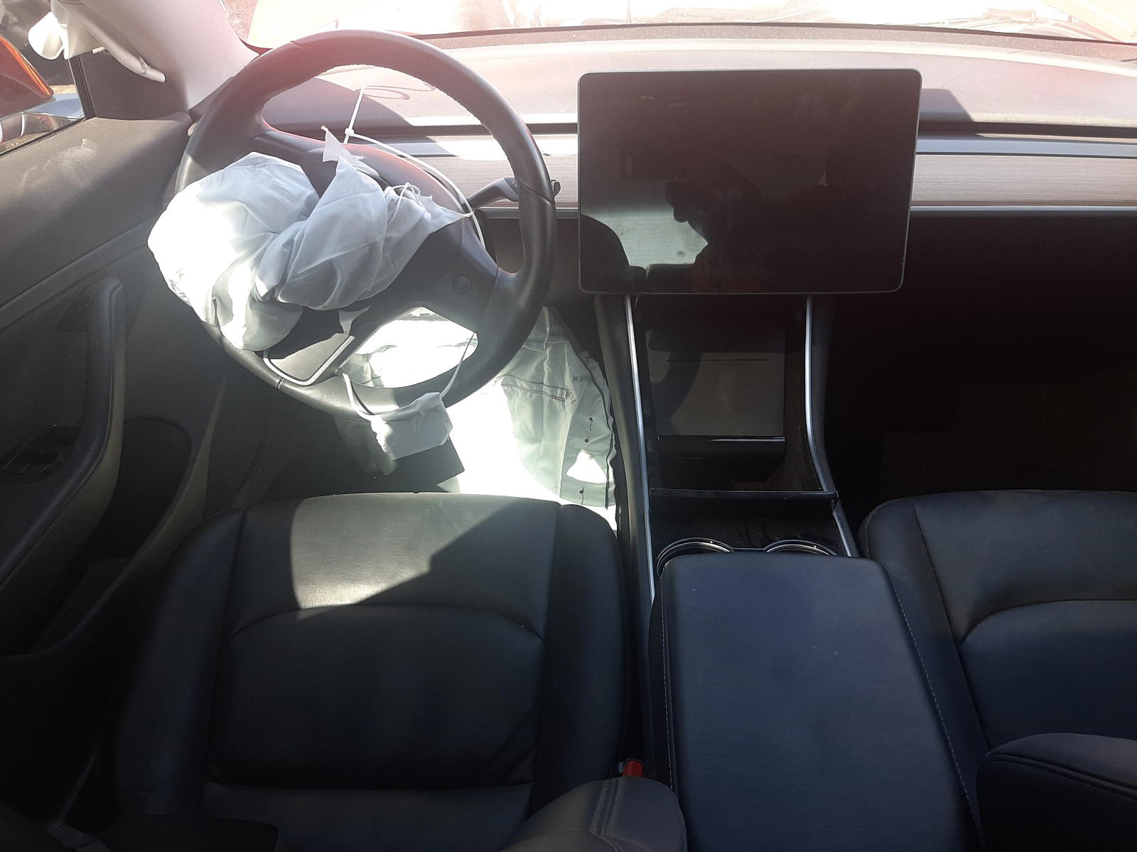 Photo 9 from auction – 2018 TESLA MODEL 3 with VIN 5YJ3E1EA7JF014521