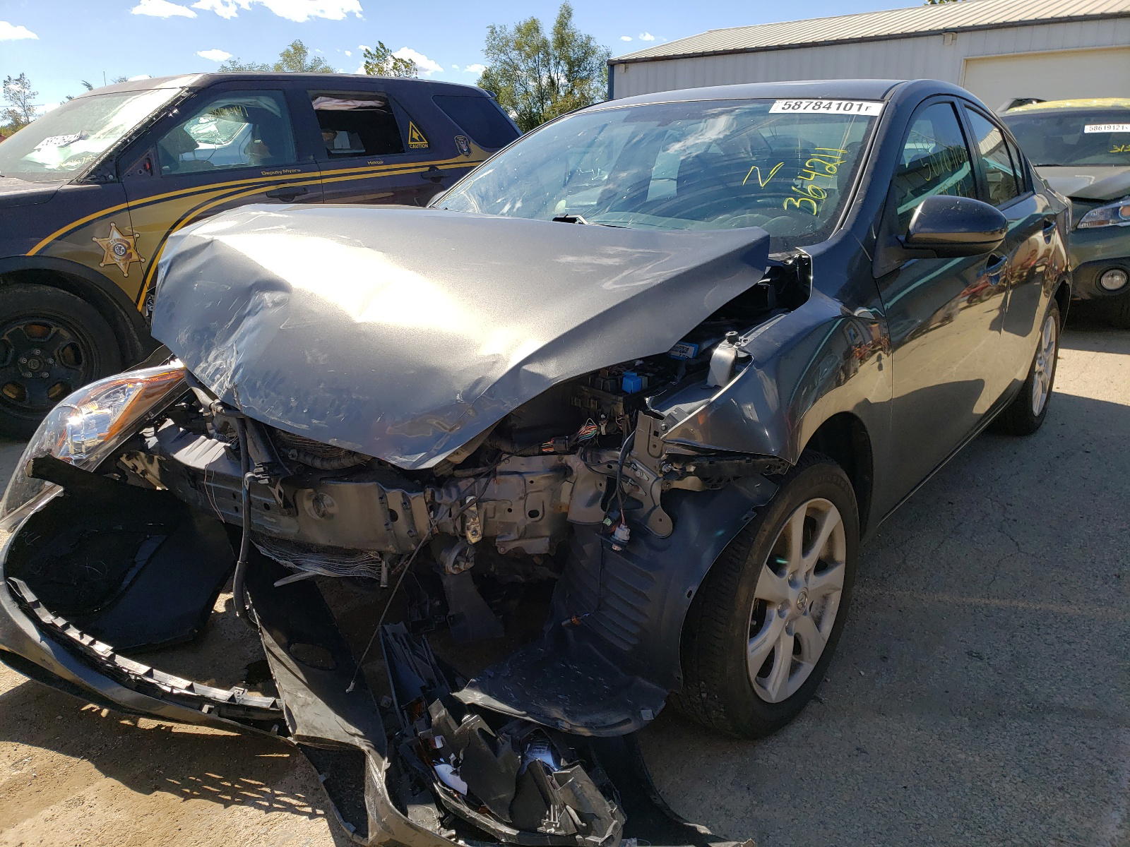 Photo 2 from auction – 2011 MAZDA 3 I with VIN JM1BL1VF0B1364211