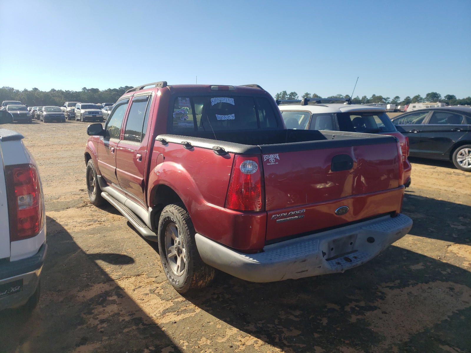 Photo 4 from auction – 2005 FORD EXPLORER S with VIN 1FMZU67K35UA39182