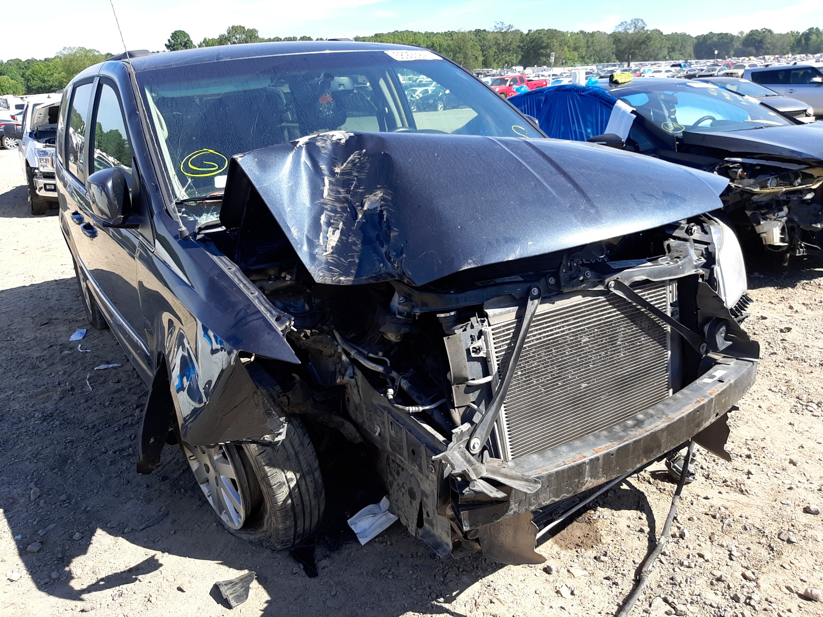 Photo 9 from auction – 2014 CHRYSLER TOWN & COU with VIN 2C4RC1BG7ER440437