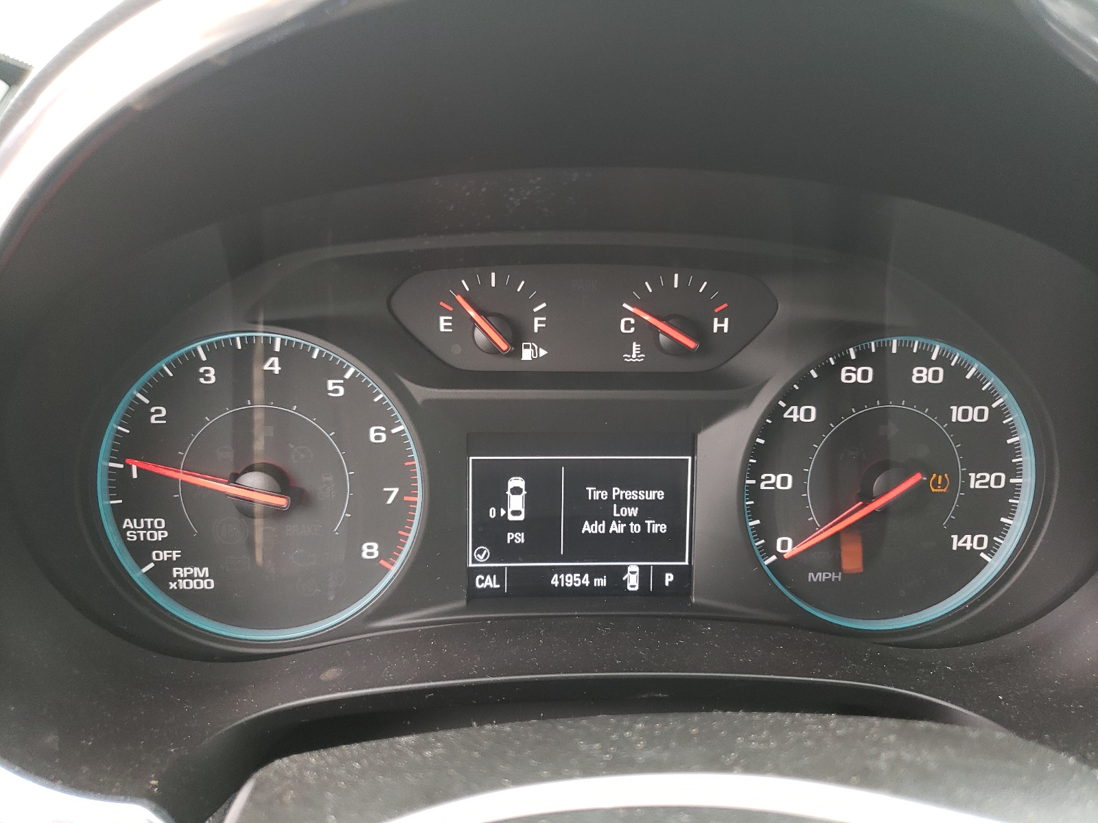 Photo 8 from auction – 2020 CHEVROLET MALIBU LT with VIN 1G1ZD5ST2LF027887