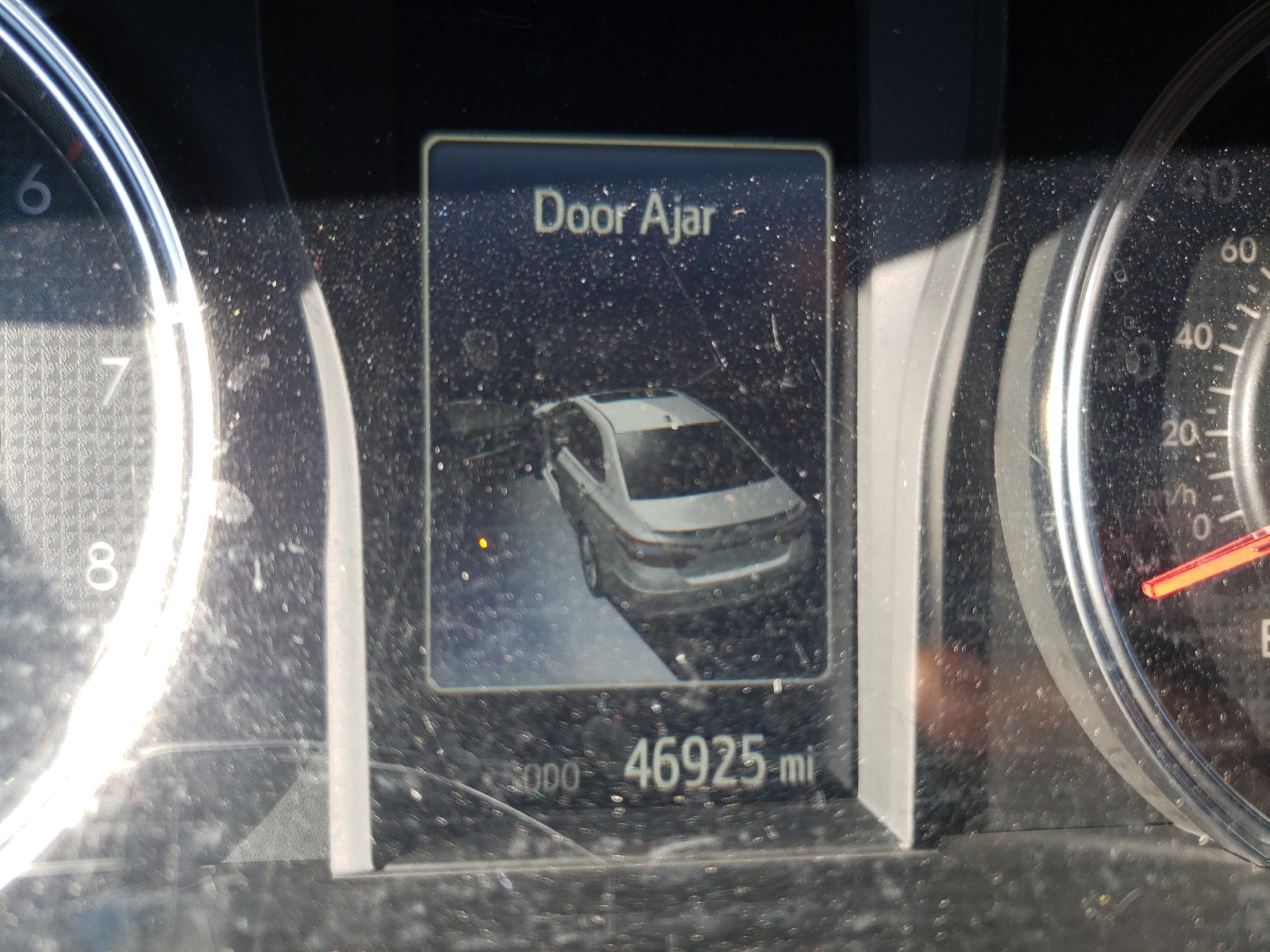 Photo 8 from auction – 2016 TOYOTA CAMRY LE with VIN 4T1BF1FK2GU613855