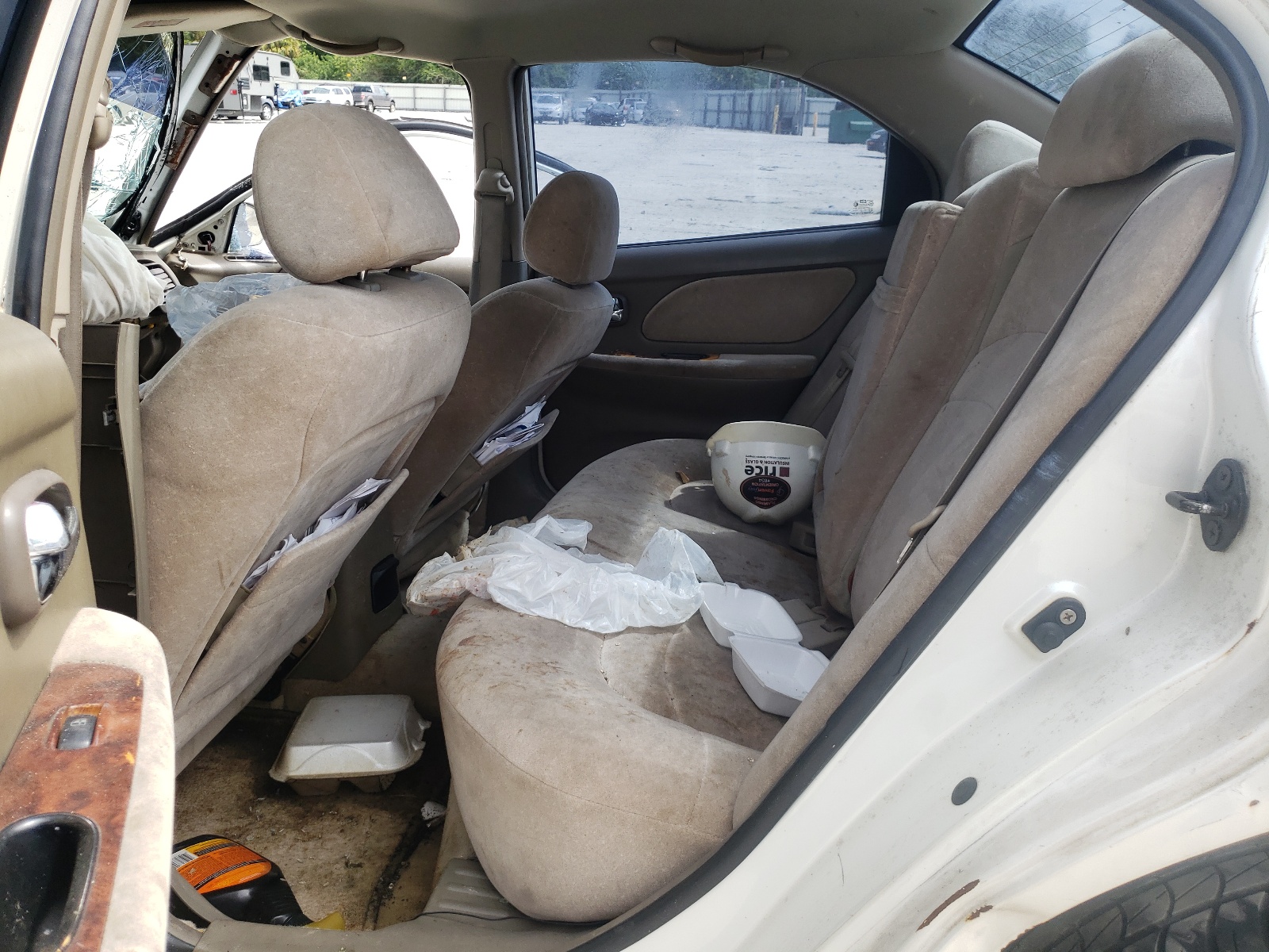 Photo 6 from auction – 2000 HYUNDAI SONATA GLS with VIN KMHWF35V4YA290310