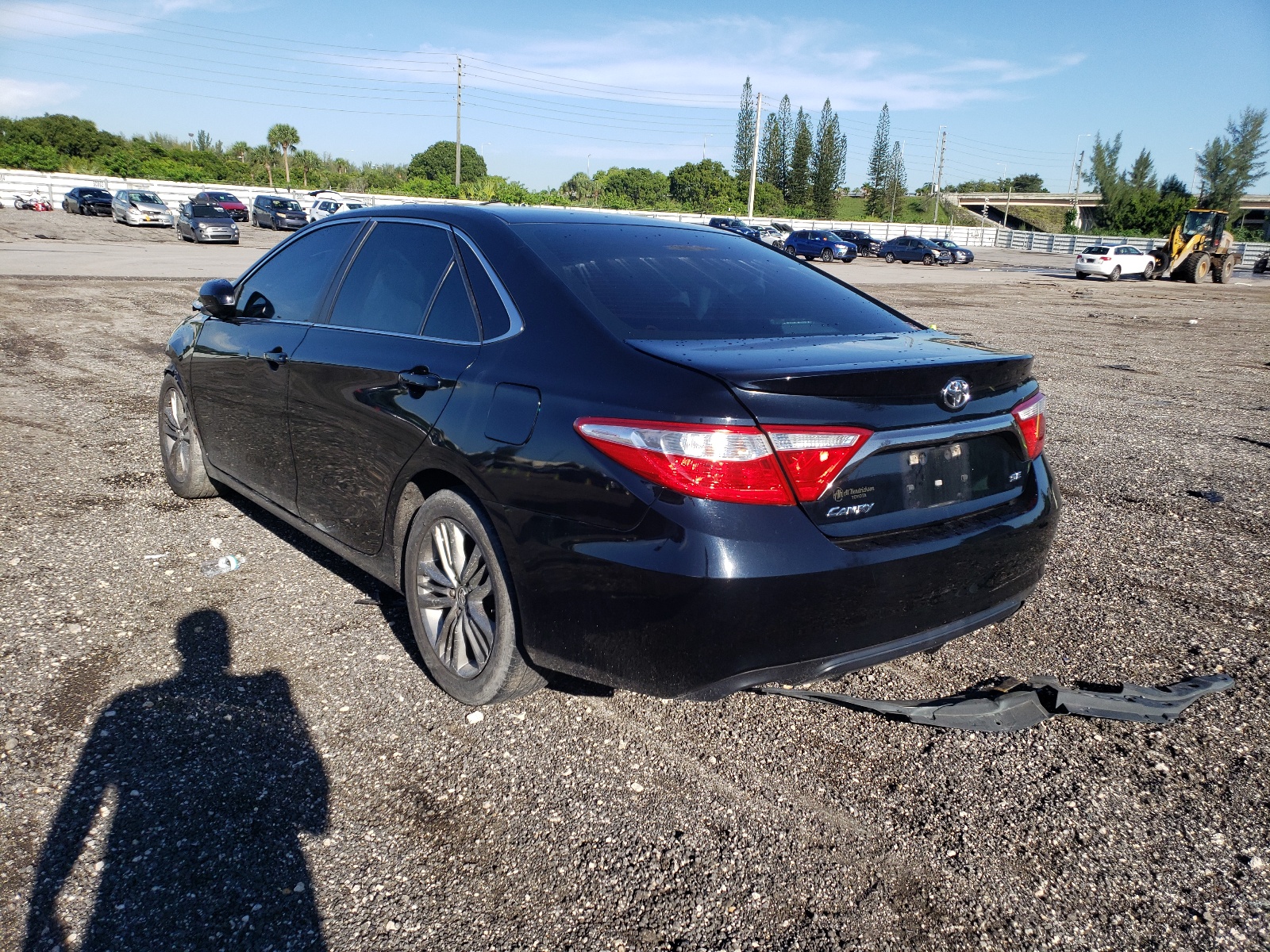 Photo 3 from auction – 2016 TOYOTA CAMRY LE with VIN 4T1BF1FK1GU184594