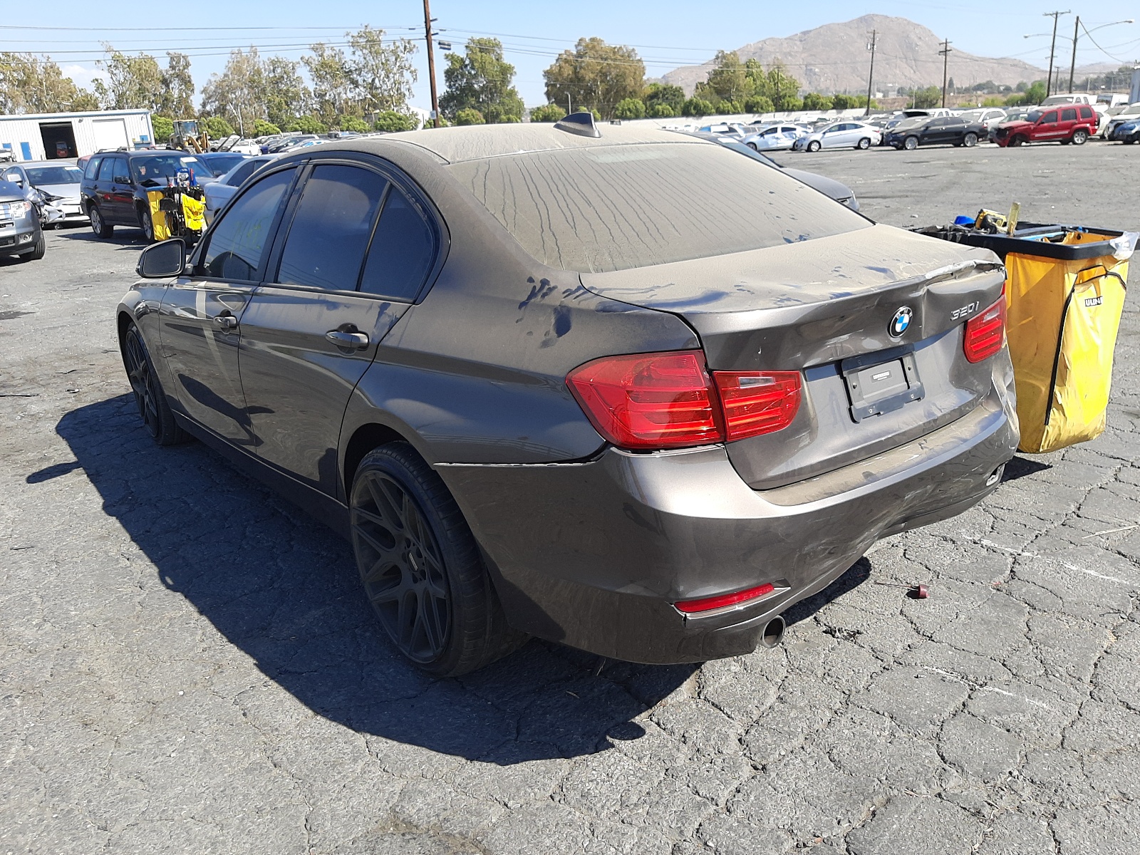 Photo 16 from auction – 2014 BMW 320 I with VIN WBA3B1C51EK132424