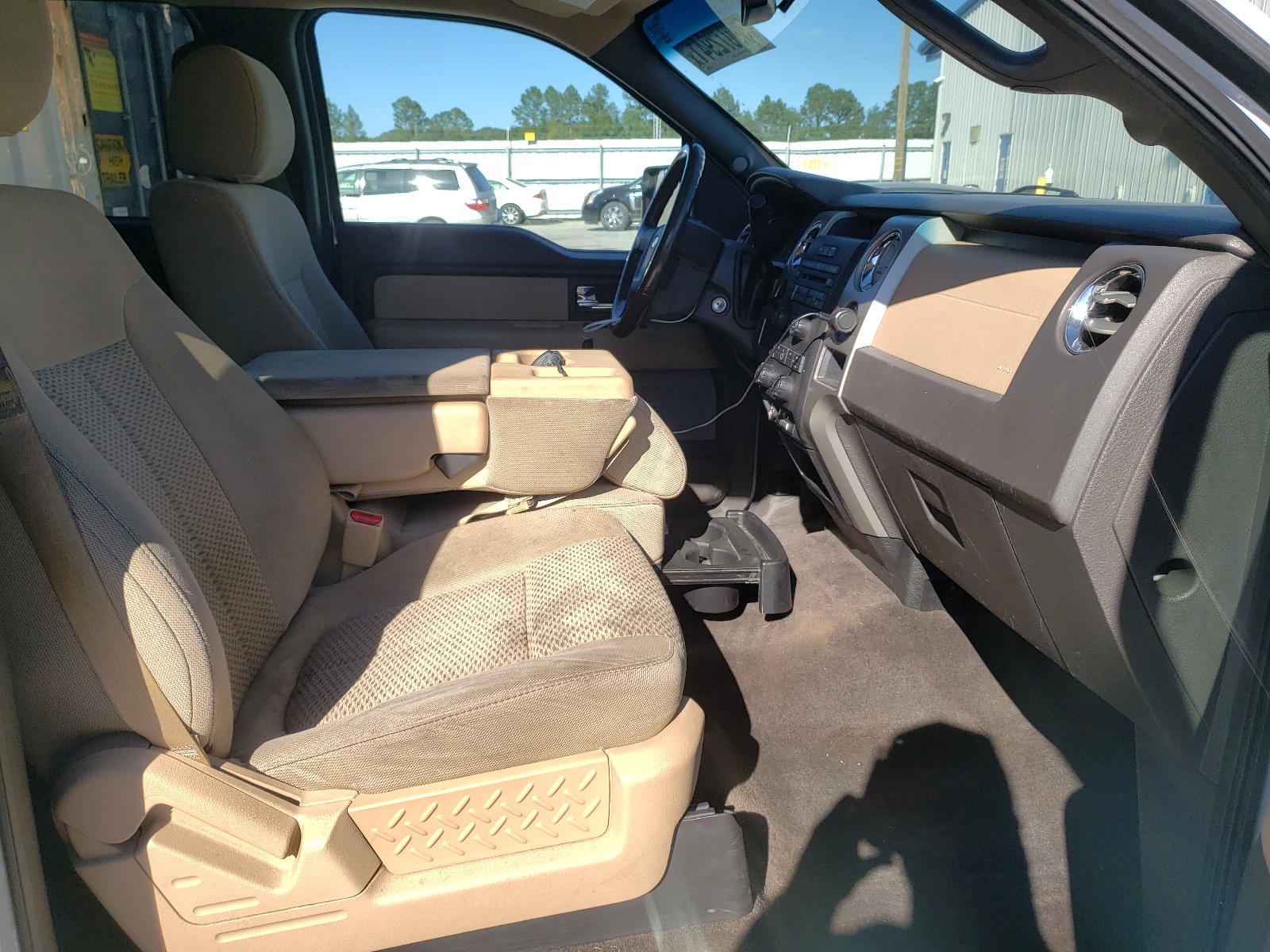Photo 5 from auction – 2012 FORD F150 SUPER with VIN 1FTFW1CF4CFB99327