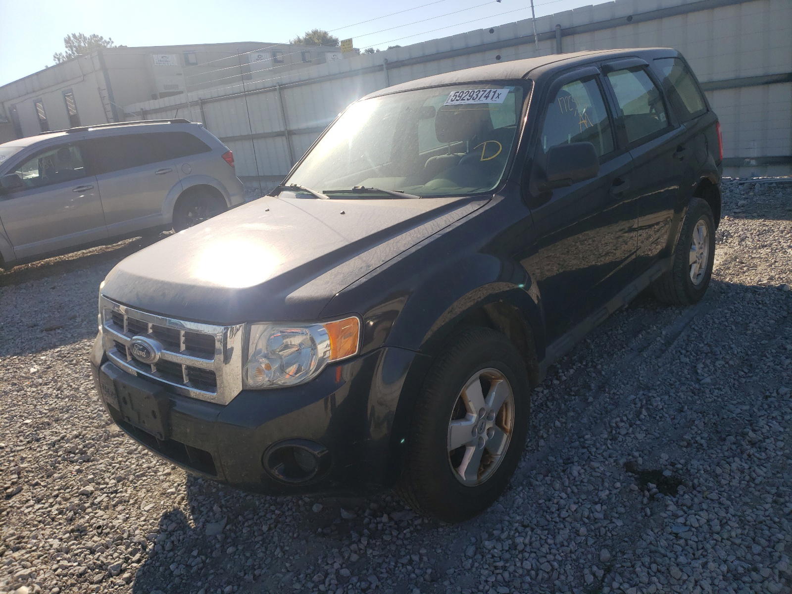 Photo 2 from auction – 2011 FORD ESCAPE XLS with VIN 1FMCU0C74BKA05506