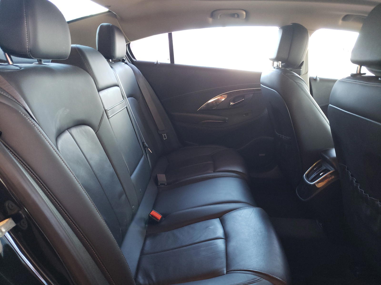 Photo 6 from auction – 2014 BUICK LACROSSE with VIN 1G4GB5G35EF260030