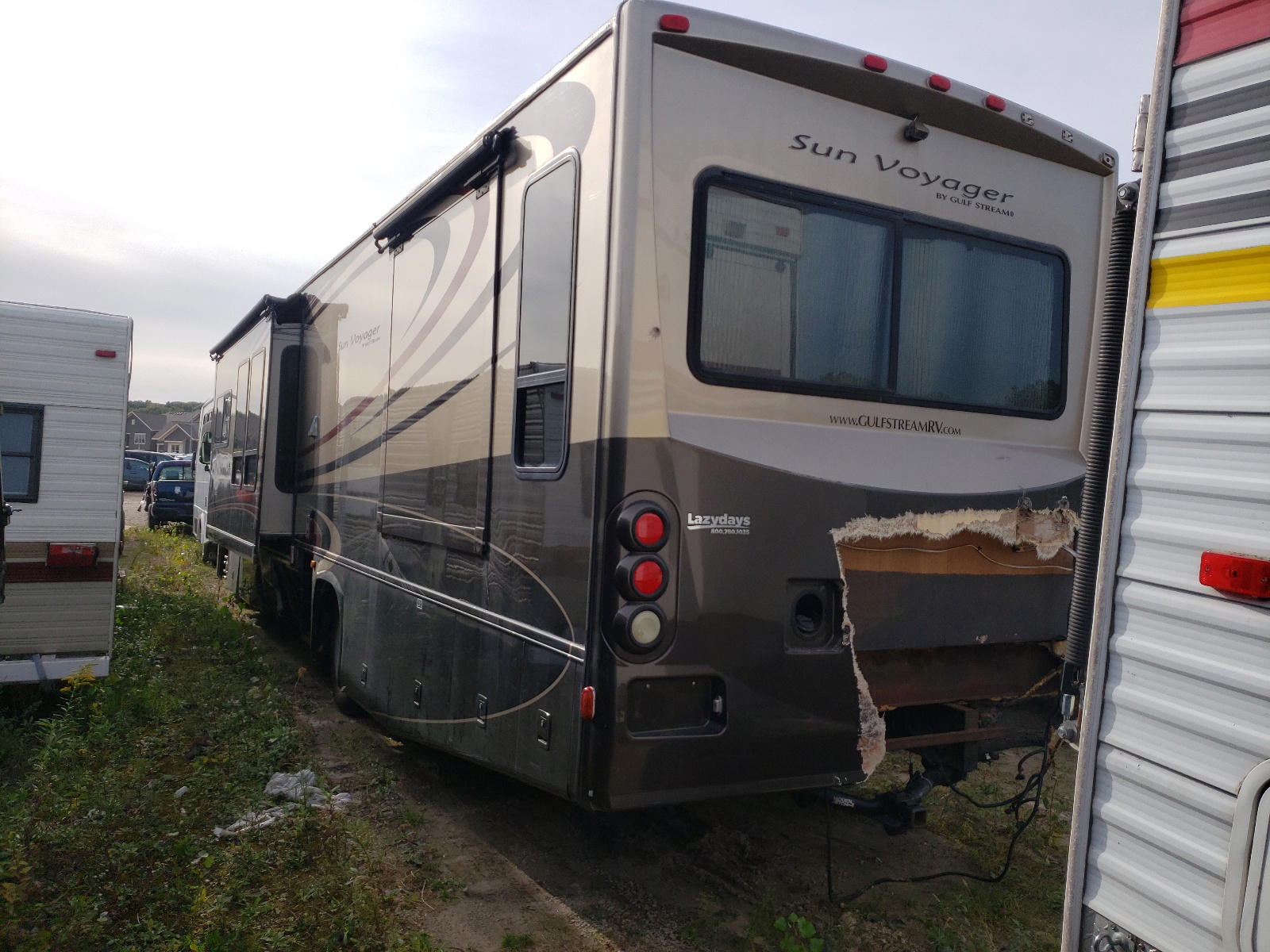 Photo 3 from auction – 2006 GULF STREAM RV with VIN 5B4MPA7G363414862