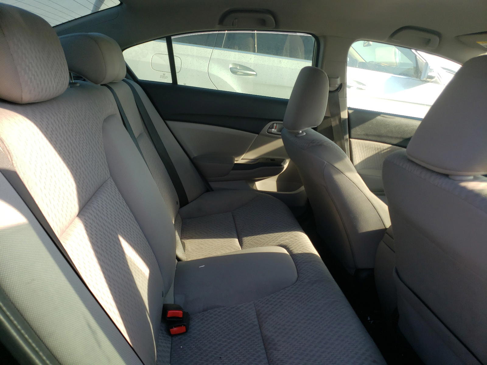 Photo 6 from auction – 2014 HONDA CIVIC LX with VIN 19XFB2F52EE232990