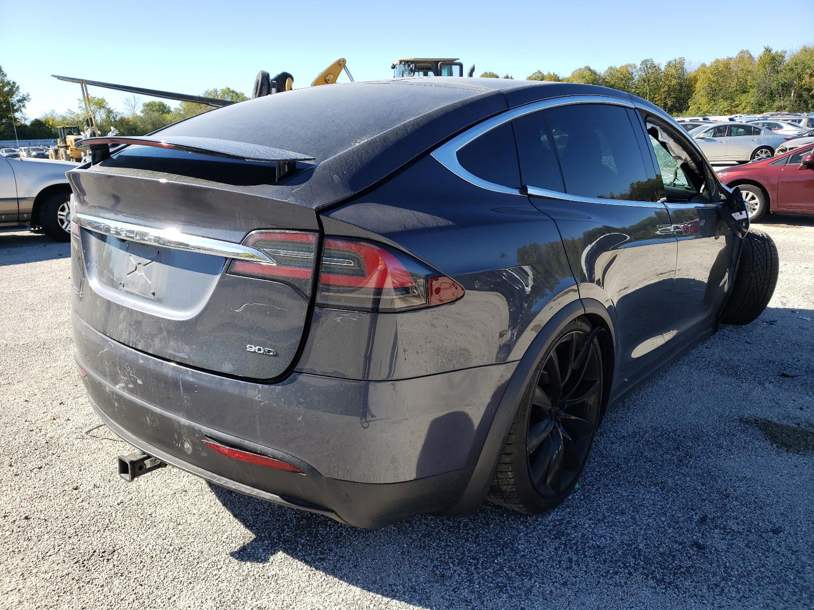 Photo 4 from auction – 2016 TESLA MODEL X with VIN 5YJXCAE28GF005447