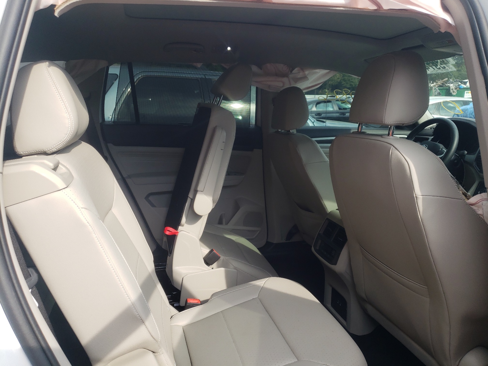 Photo 6 from auction – 2021 VOLKSWAGEN ATLAS SE with VIN 1V2JR2CA1MC592425