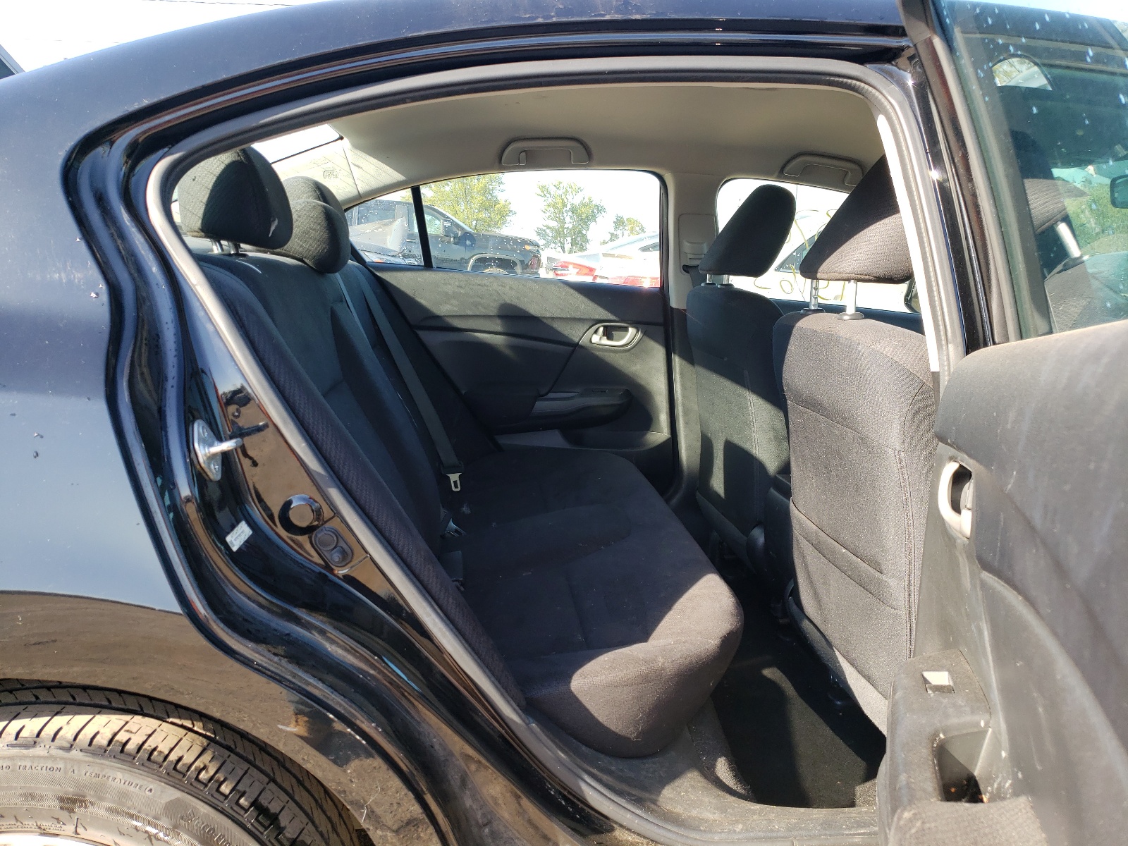 Photo 6 from auction – 2013 HONDA CIVIC LX with VIN 19XFB2F55DE219519