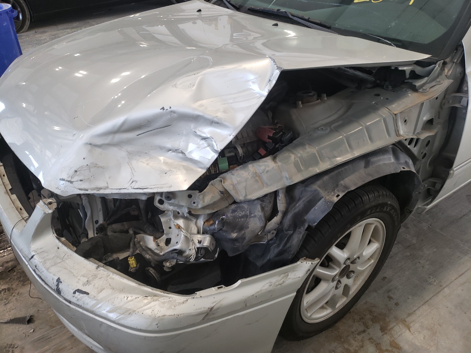 Photo 9 from auction – 2001 TOYOTA CAMRY LE with VIN 4T1BF28K51U122867
