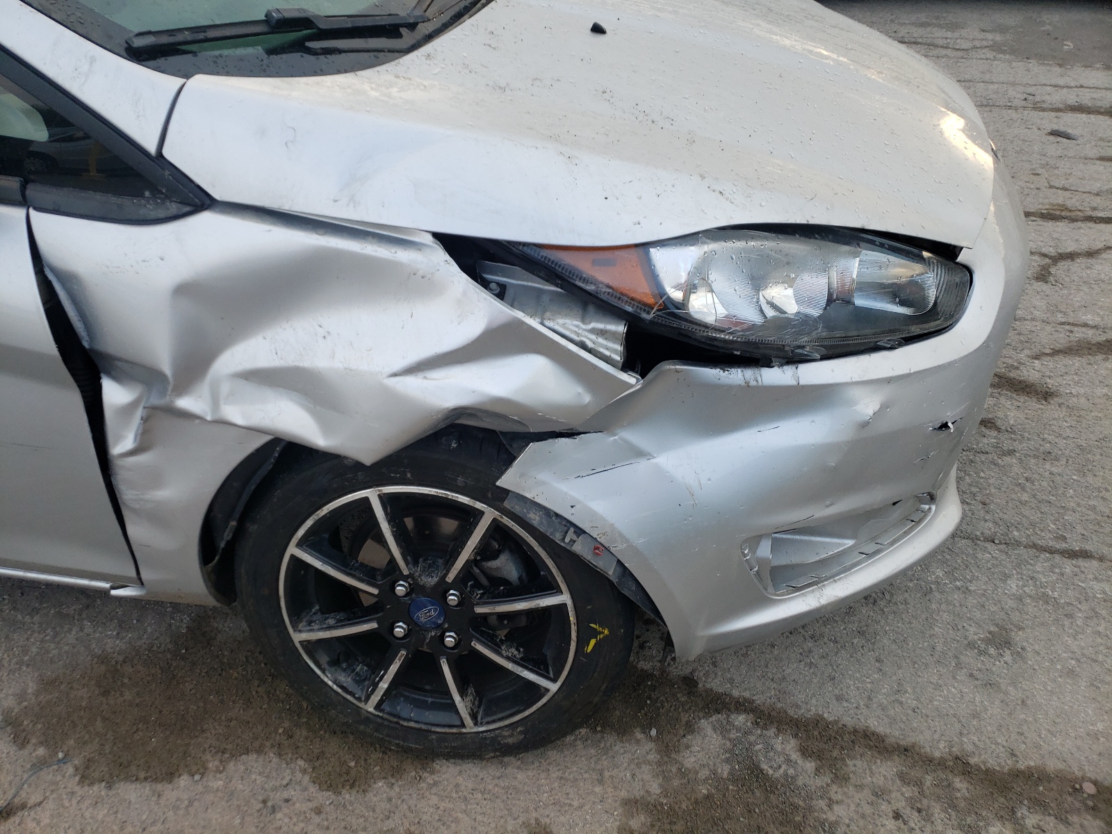 Photo 9 from auction – 2019 FORD FIESTA SE with VIN 3FADP4BJ2KM153415