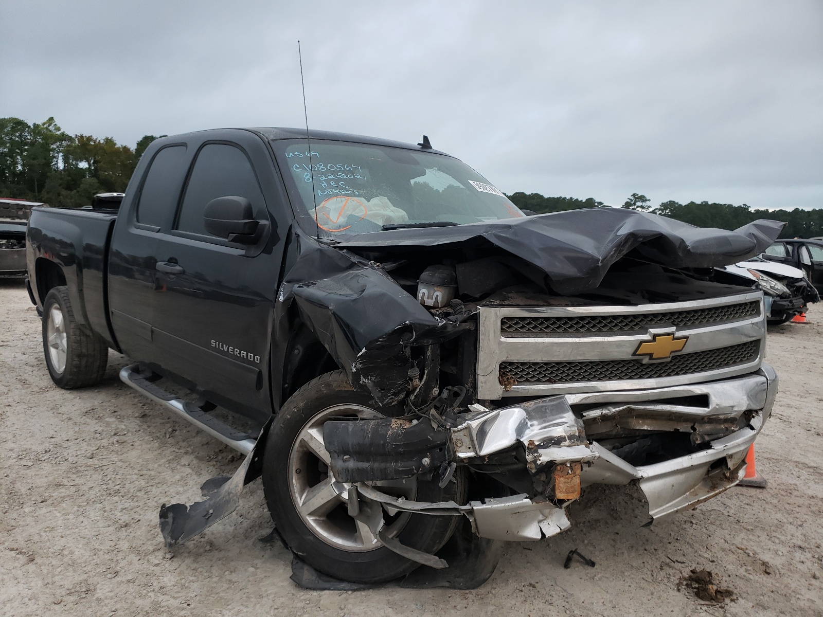 CHEVROLET SILVERADO 2012 with VIN 1GCRCREAXCZ215941 - Photo from auction