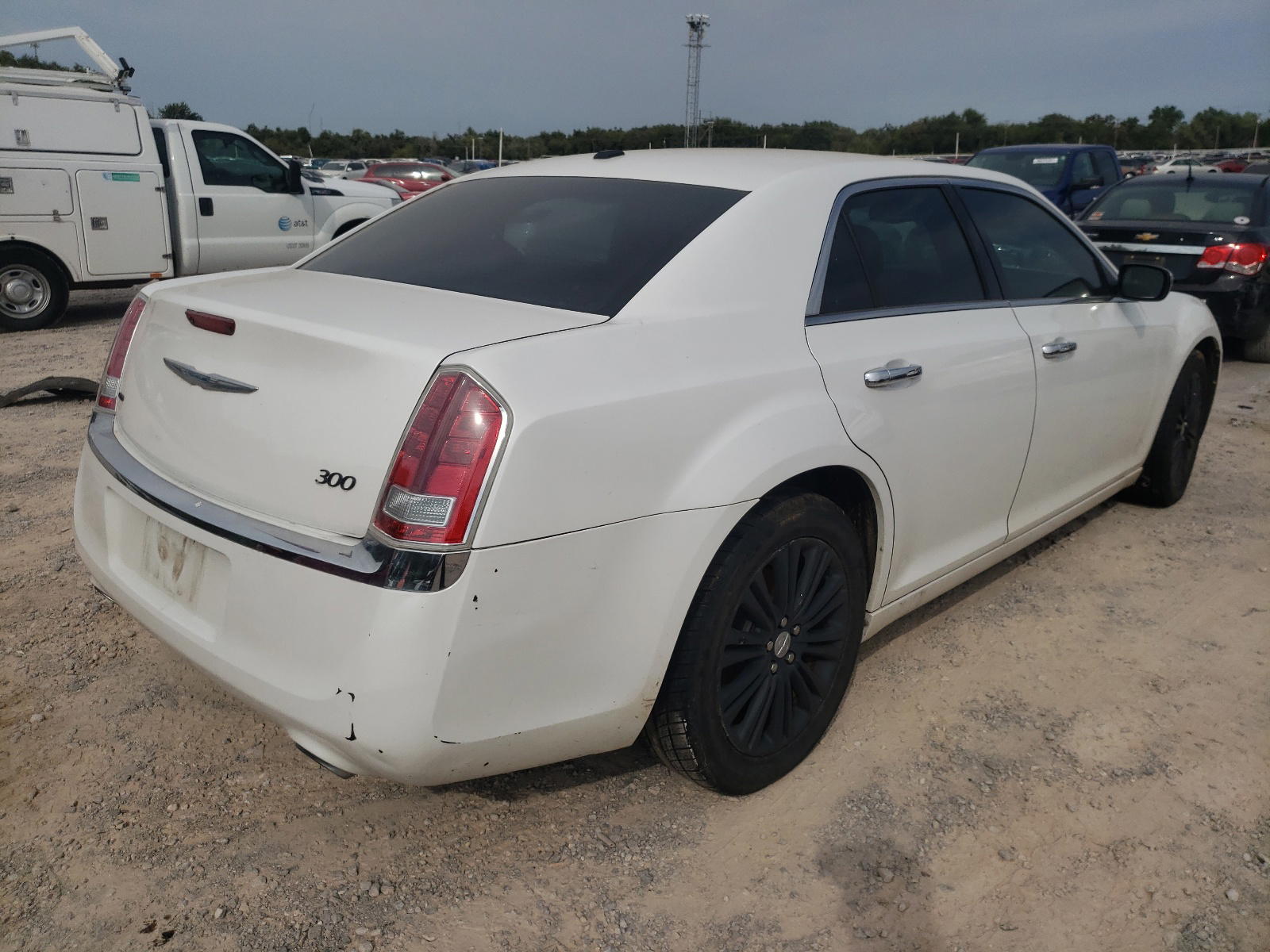 Photo 4 from auction – 2012 CHRYSLER 300 LIMITE with VIN 2C3CCAHG7CH313806