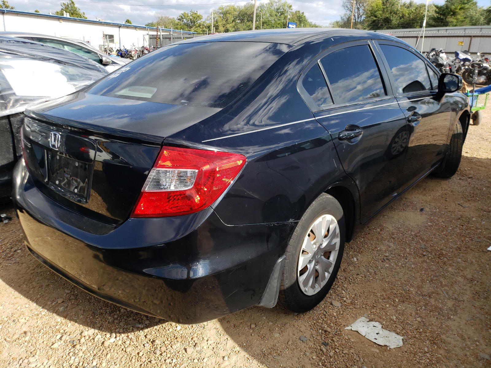Photo 4 from auction – 2012 HONDA CIVIC LX with VIN 19XFB2F57CE051736