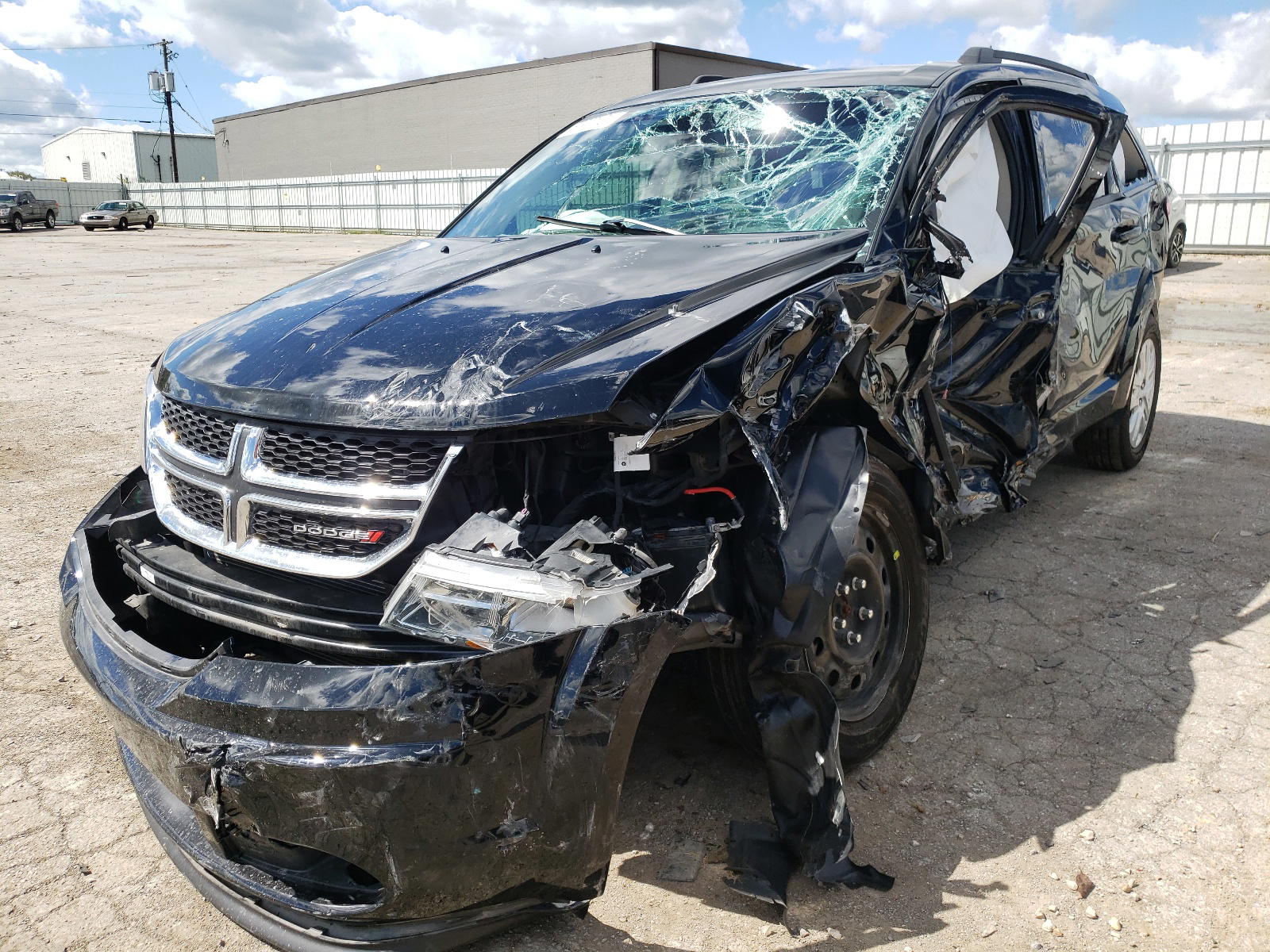 Photo 2 from auction – 2018 DODGE JOURNEY SE with VIN 3C4PDCAB4JT527709