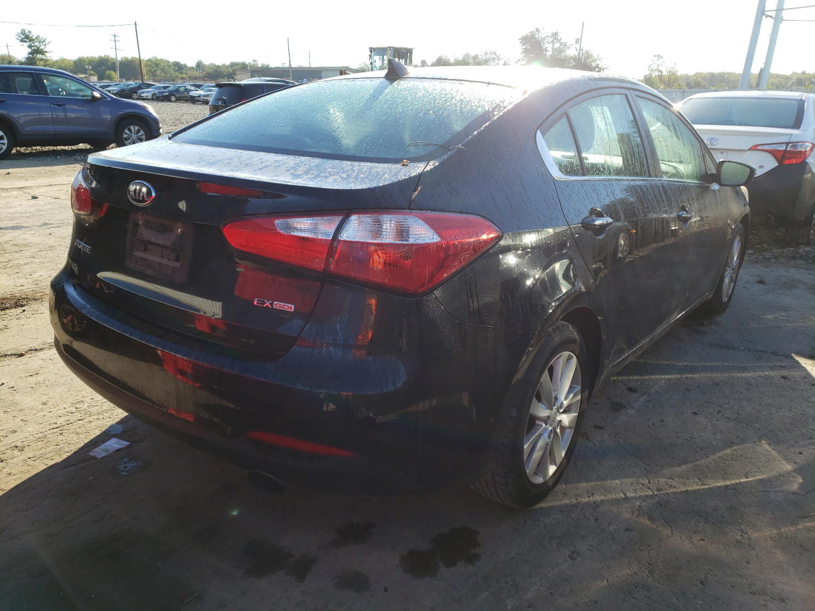 Photo 4 from auction – 2015 KIA FORTE EX with VIN KNAFX4A85F5339377