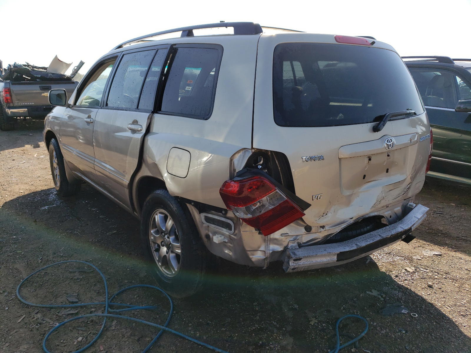 Photo 3 from auction – 2005 TOYOTA HIGHLANDER with VIN JTEDP21AX50079387