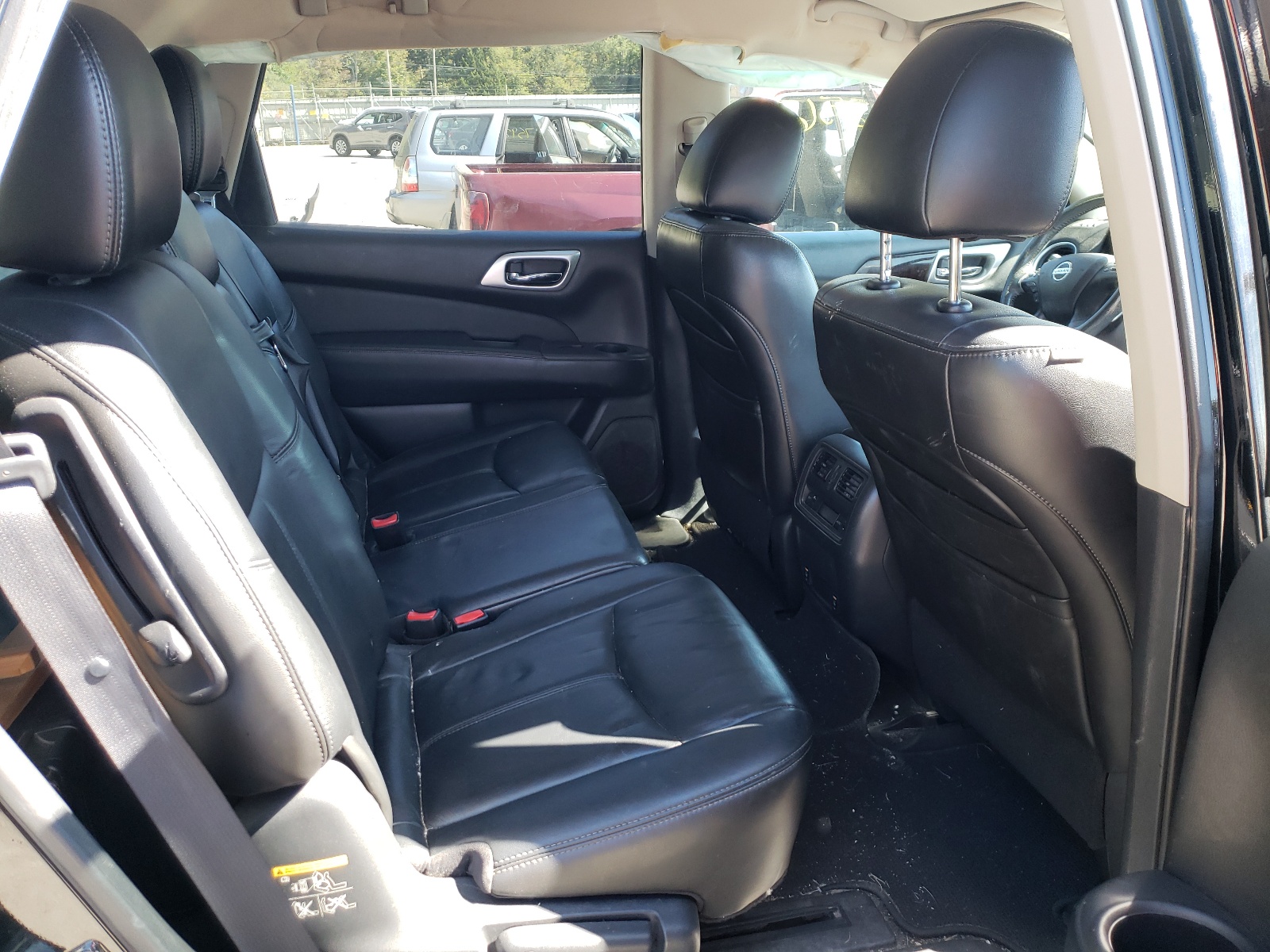 Photo 6 from auction – 2013 NISSAN PATHFINDER with VIN 5N1AR2MM0DC621337