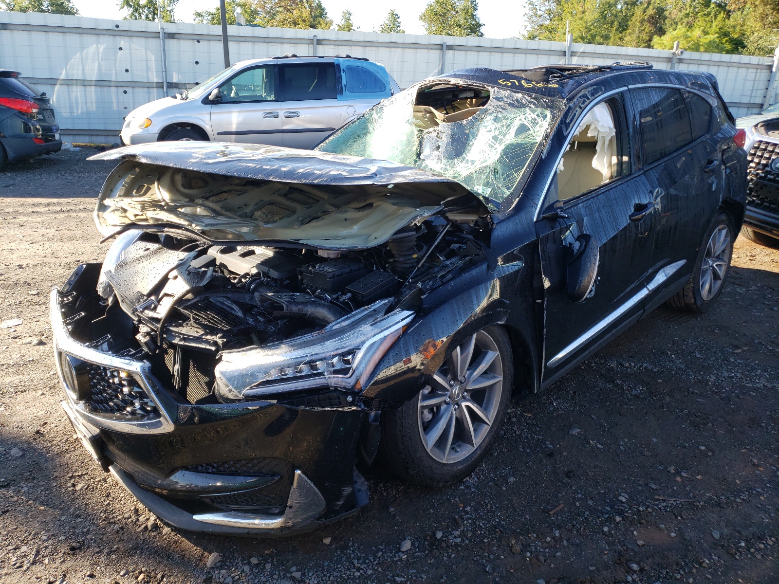 Photo 2 from auction – 2019 ACURA RDX TECHNO with VIN 5J8TC2H55KL002541