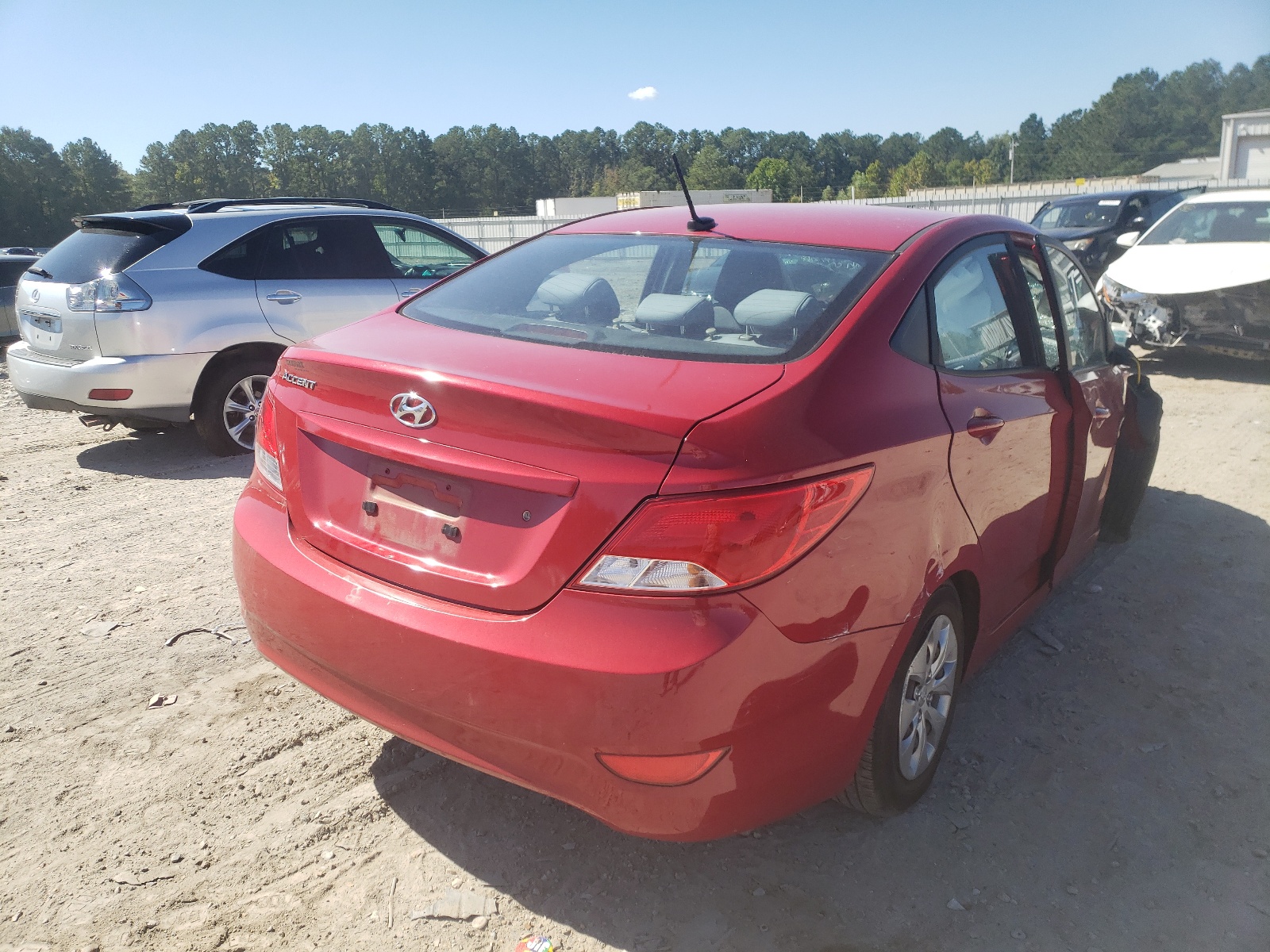 Photo 4 from auction – 2017 HYUNDAI ACCENT SE with VIN KMHCT4AE2HU317073