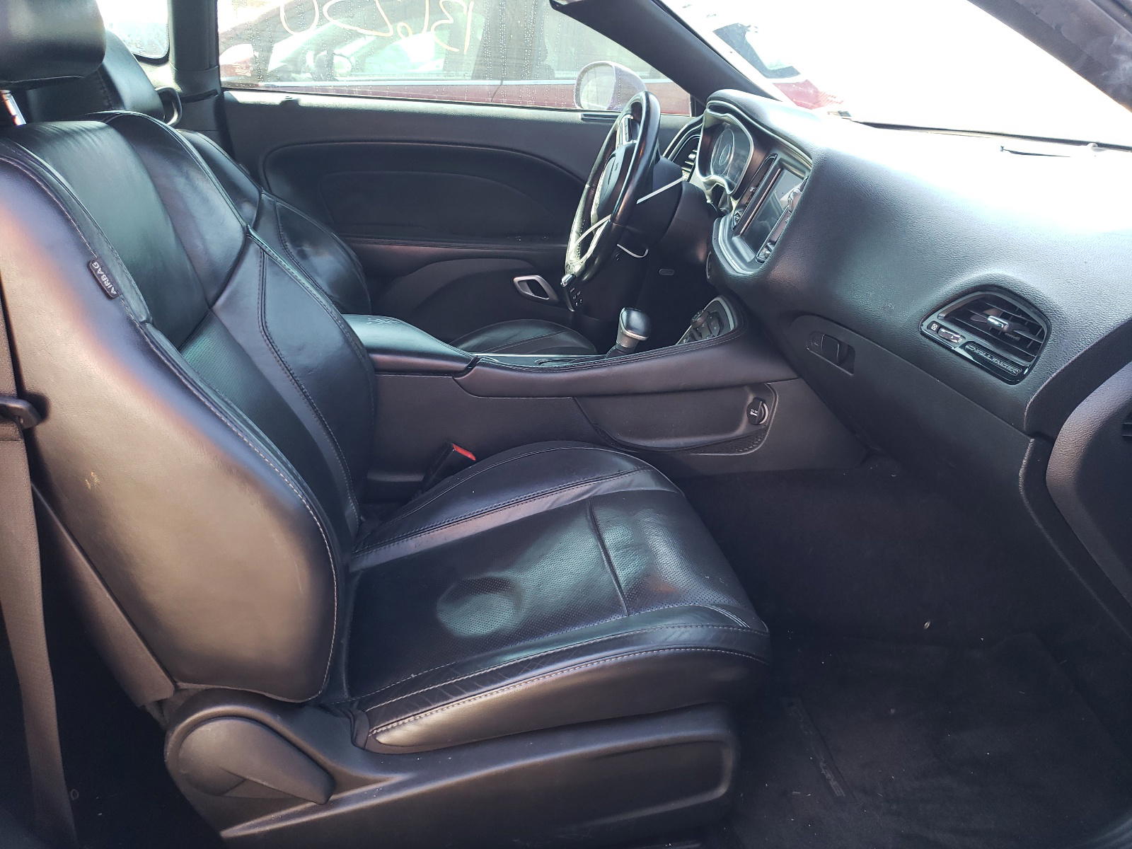 Photo 5 from auction – 2016 DODGE CHALLENGER with VIN 2C3CDZAG9GH143024