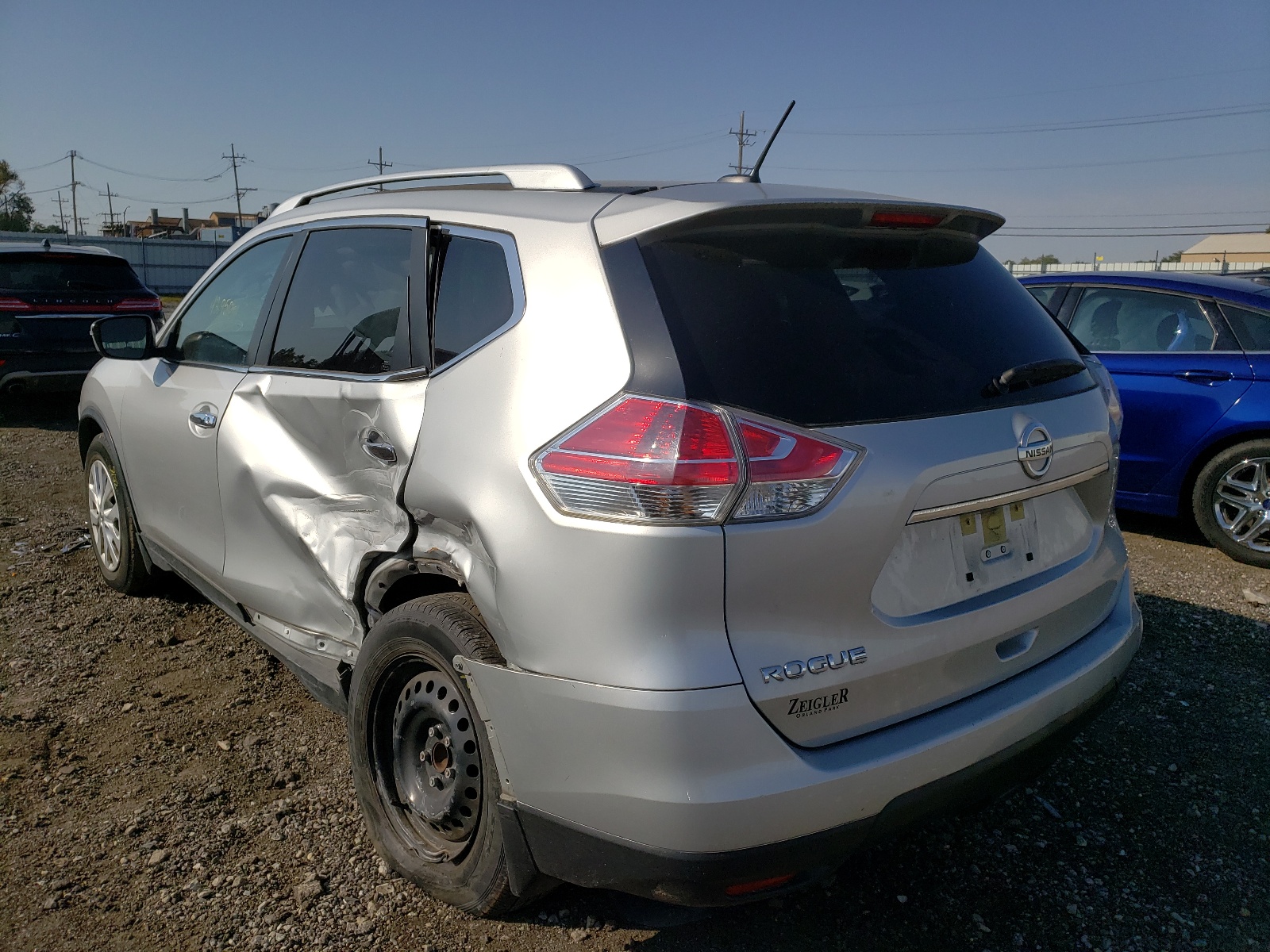Photo 3 from auction – 2016 NISSAN ROGUE S with VIN JN8AT2MT0GW023950