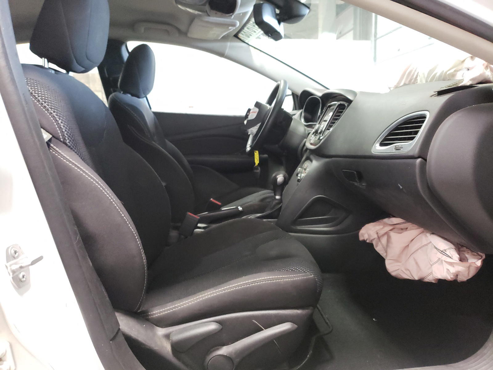 Photo 5 from auction – 2015 DODGE DART SXT with VIN 1C3CDFBB1FD104912
