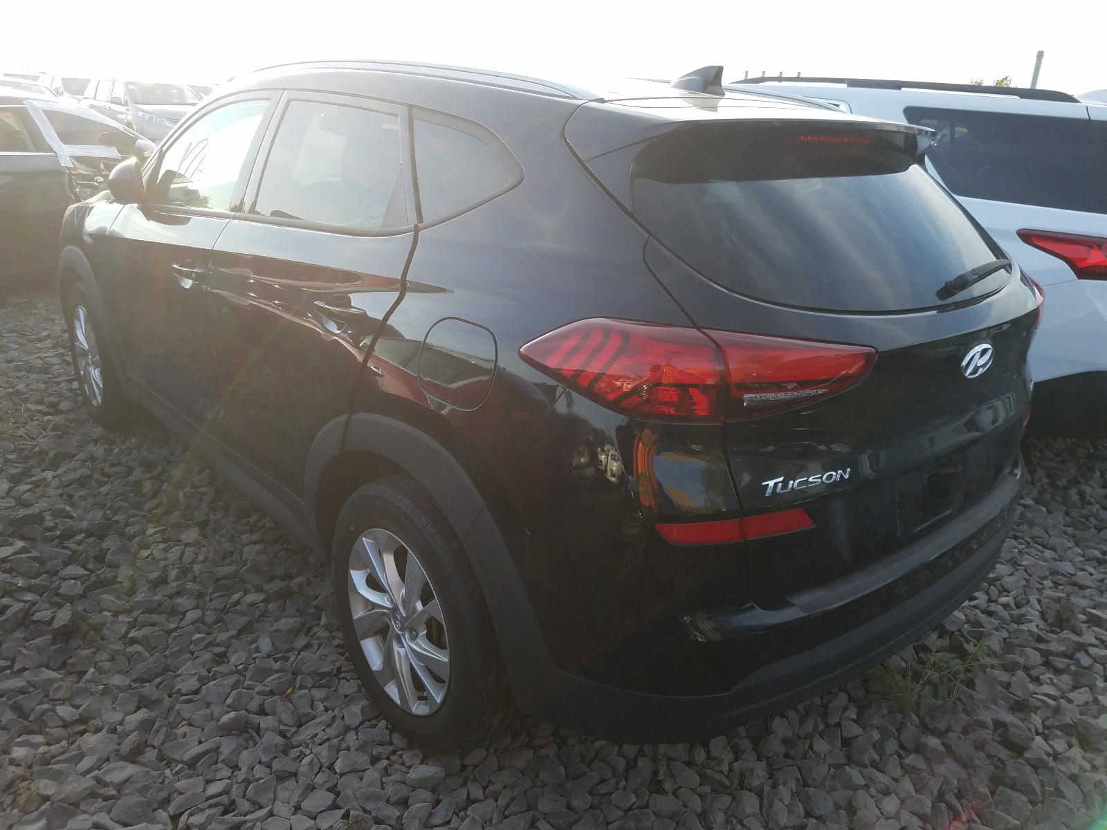 Photo 3 from auction – 2019 HYUNDAI TUCSON LIM with VIN KM8J3CA43KU063471