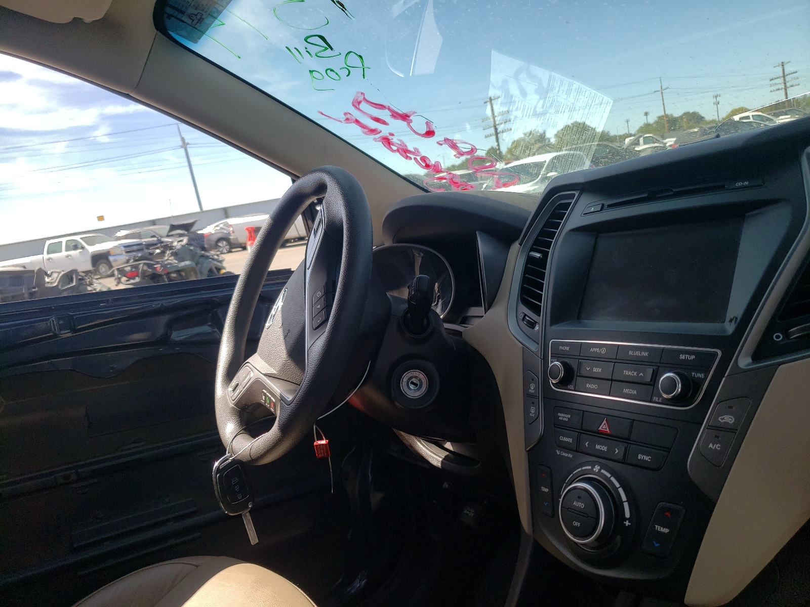 Photo 9 from auction – 2017 HYUNDAI SANTA FE S with VIN 5NMZU3LB7HH015312