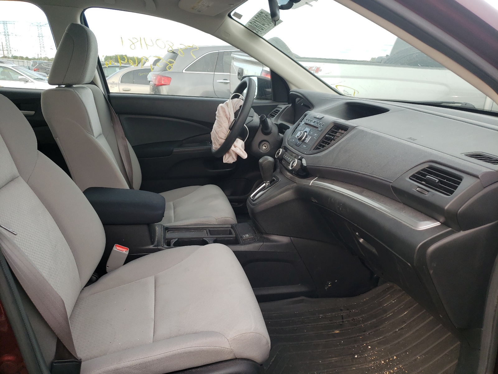 Photo 5 from auction – 2015 HONDA CR-V LX with VIN 5J6RM4H33FL046053