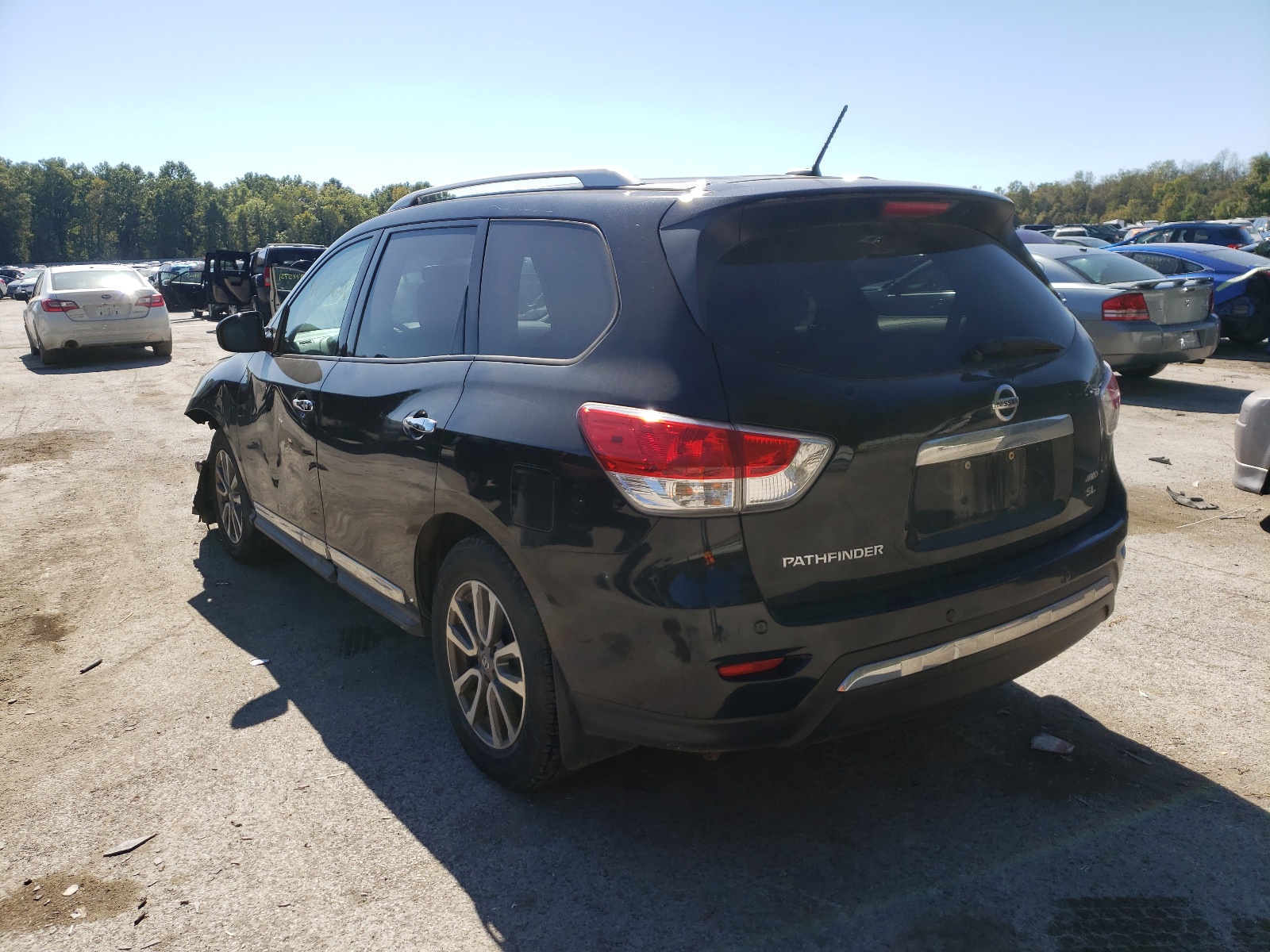 Photo 3 from auction – 2013 NISSAN PATHFINDER with VIN 5N1AR2MM0DC621337