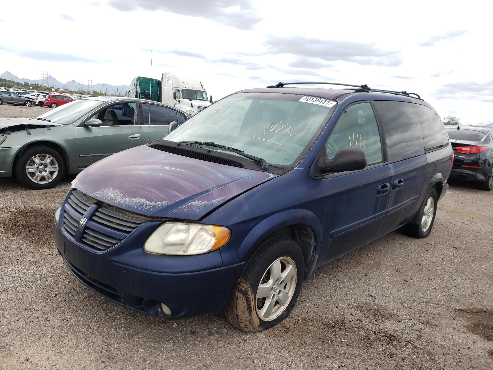 Photo 2 from auction – 2005 DODGE CARAVAN with VIN 2D4GP44L45R158654