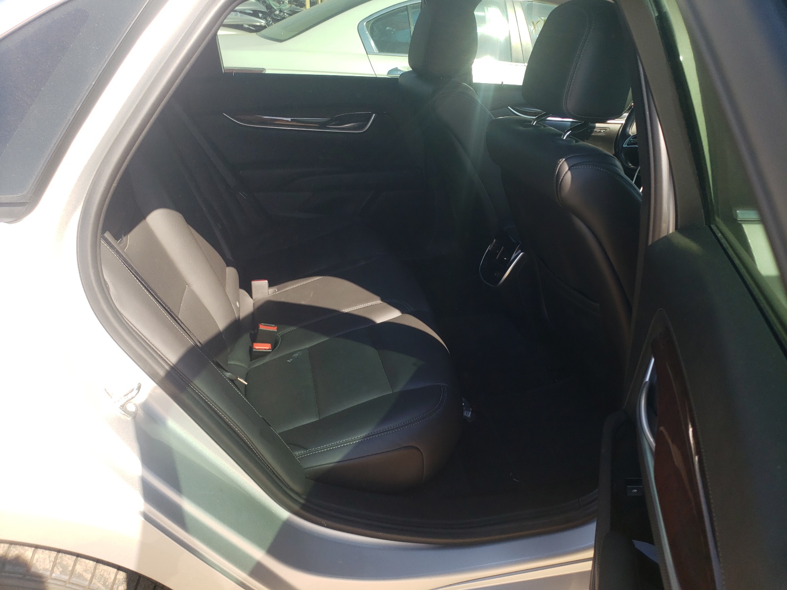 Photo 6 from auction – 2017 CADILLAC XTS LUXURY with VIN 2G61M5S33H9144496