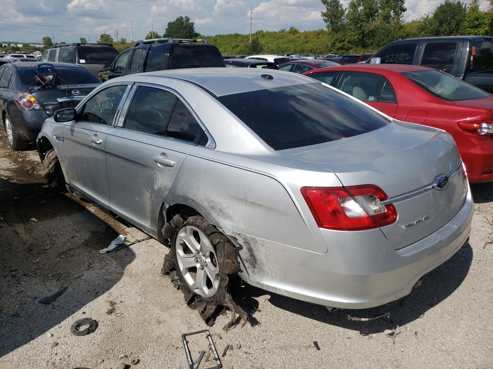 Photo 3 from auction – 2010 FORD TAURUS SEL with VIN 1FAHP2EW9AG112074